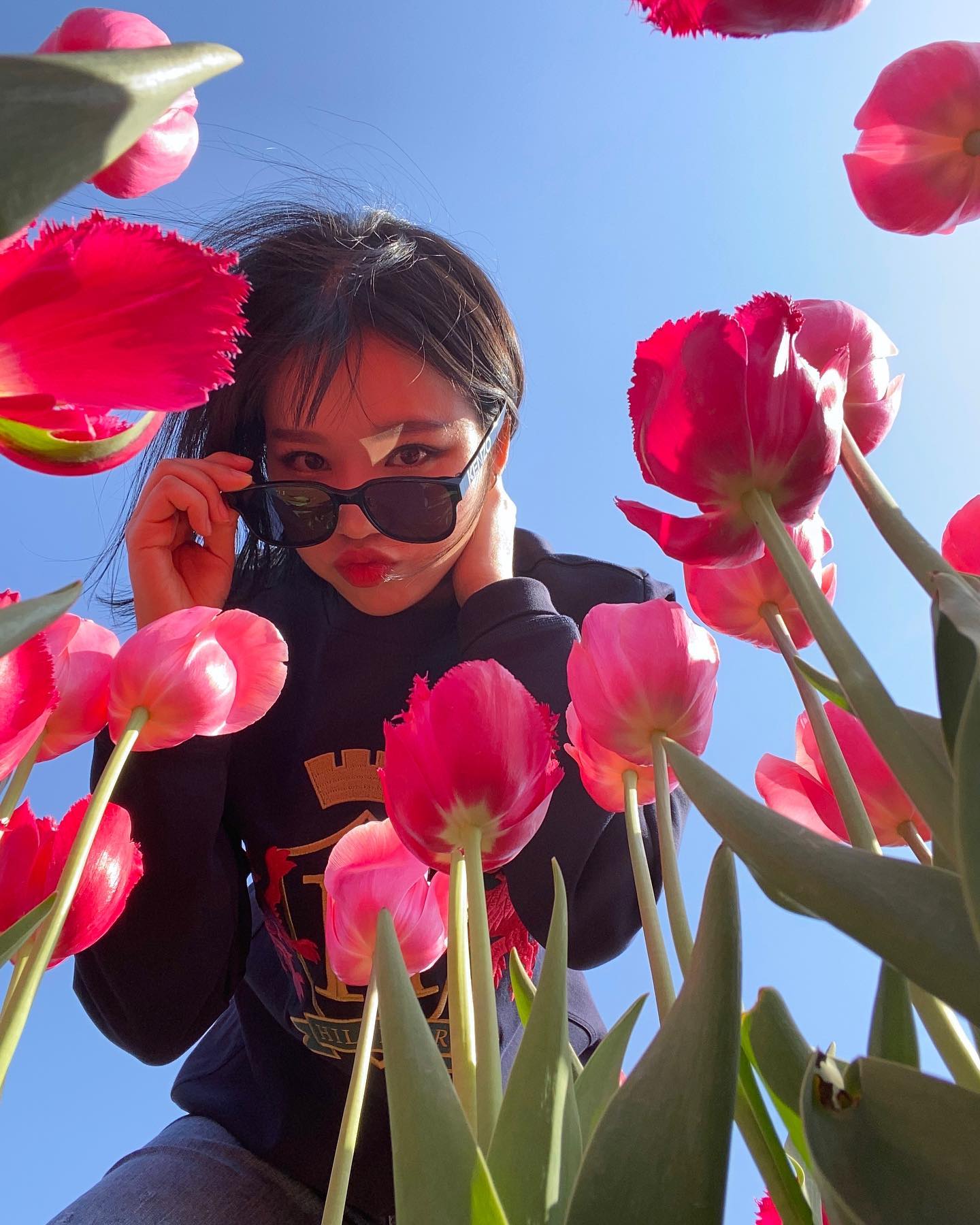 누가 튤립이게?🌷
.
.
.
.
.
#튤립 #세계튤립꽃박람회 #세계튤립축제 #ootd #selca #selfie #일상 #daily #instadaily #오운완 #태안 #태안여행 #korea