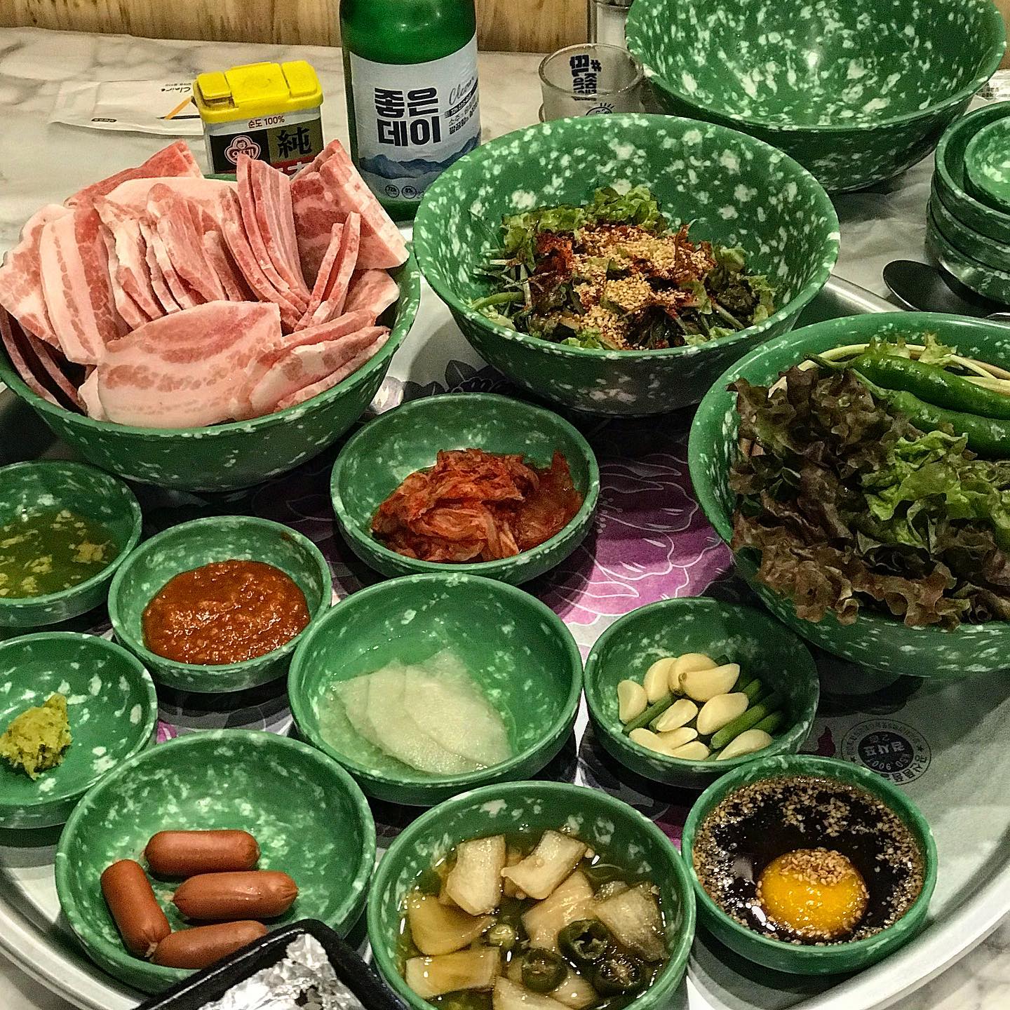 주말엔 냉삼이쥐이~~~ 가보고싶던 #성수식당 ㅋㅋㅋㅋㅋ 계란노른자장이 특이했고 삼겨비는 말해무ㅓ해구 ㅋㅋㅋㅋ 
셋투셋투 시키니 비빔면도 나오고 최고당
2차는 연어여너~~~ 맛도리쥬말
오늘의 맛있는 안주기록 ✌🏻✌🏻
.
.
#성수식당

🎈 경남 양산시 물금읍 야리2길 9 나래센트럴파크 122호
.
.