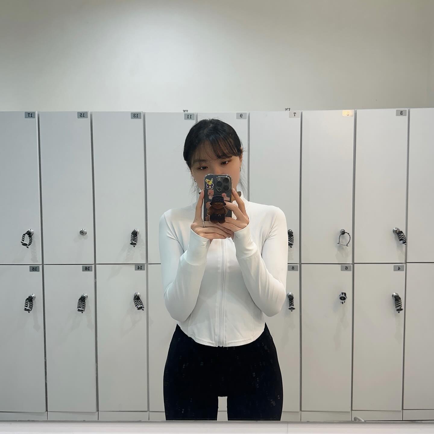 𝐃-𝟑𝟑 📸✔️
숙추ㅣ 이겨내고 운동한 나,, 꼬ㅐ 멋져
하지만 30일 남앗는데 아직도 정신 못차린나~!