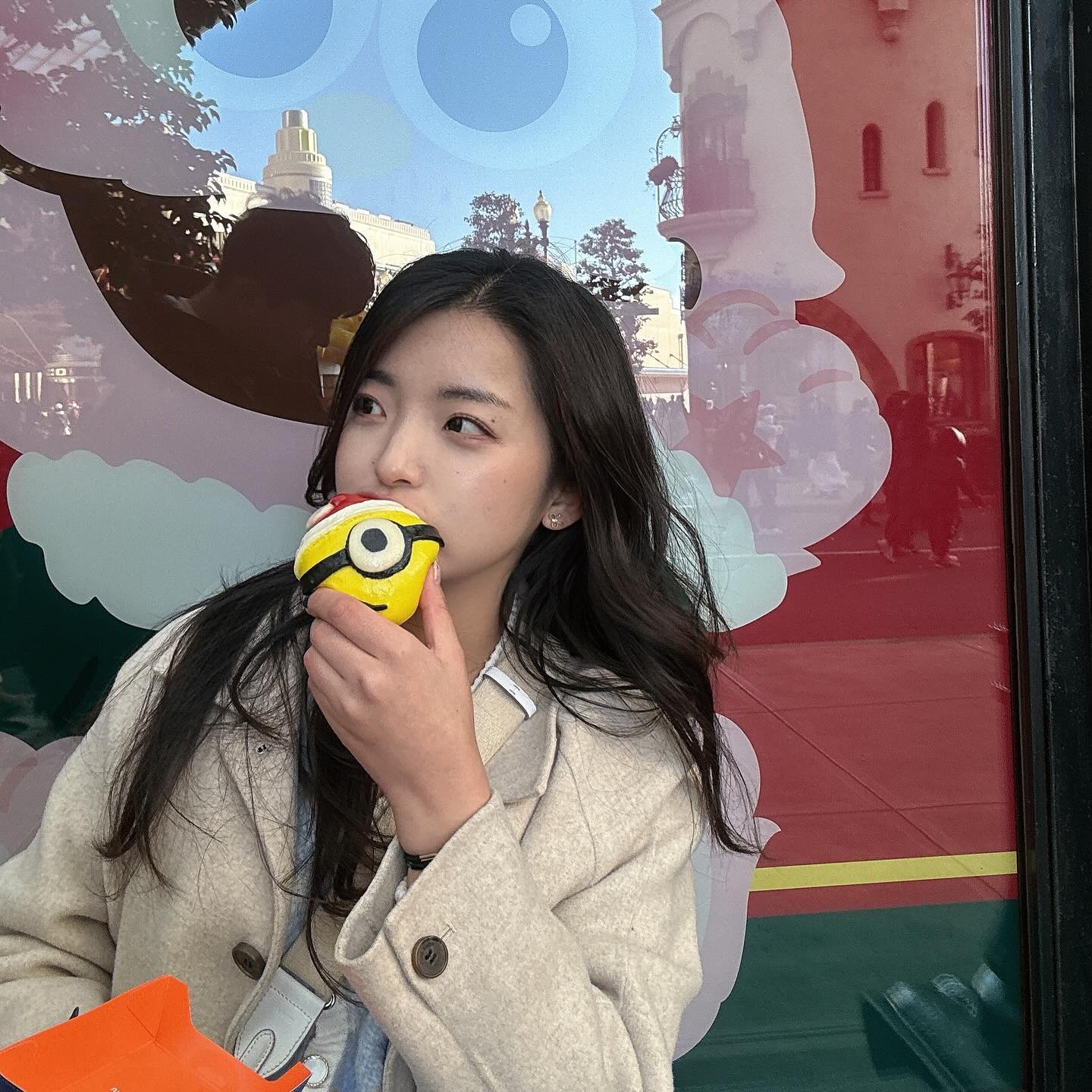 쩌꺼쫀나맜업씀 싸먺찌마쎄옼 

#미니언 #미니언호빵 #내돈내버 #내돈내가버림

먹고있는데 미니언 빵댕이 겁나 흔들면서 지나감 동공지진
#231224 #USJ