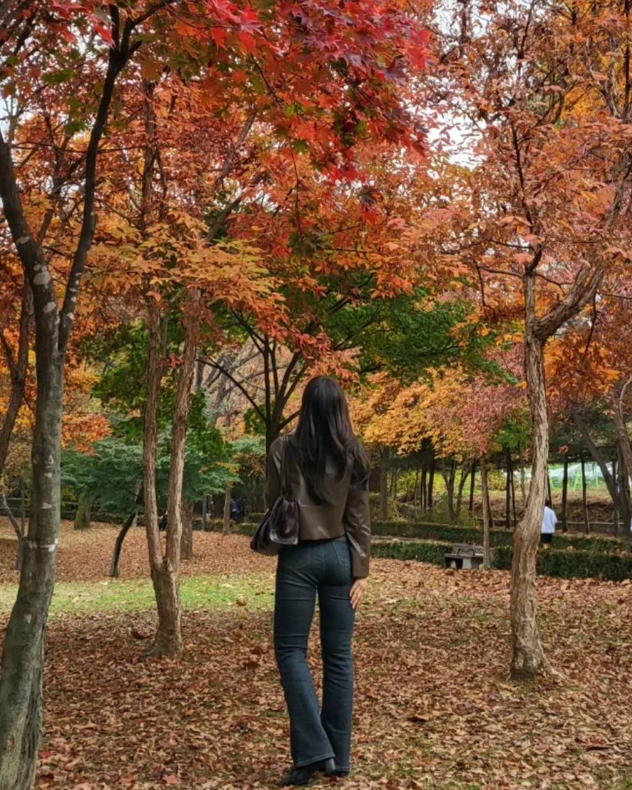 가을 구경 🍂
.
.
.
.
.
.
#가을나들이 #단풍 #서울어린이대공원 #서울데이트 #selfie #selca #ootd