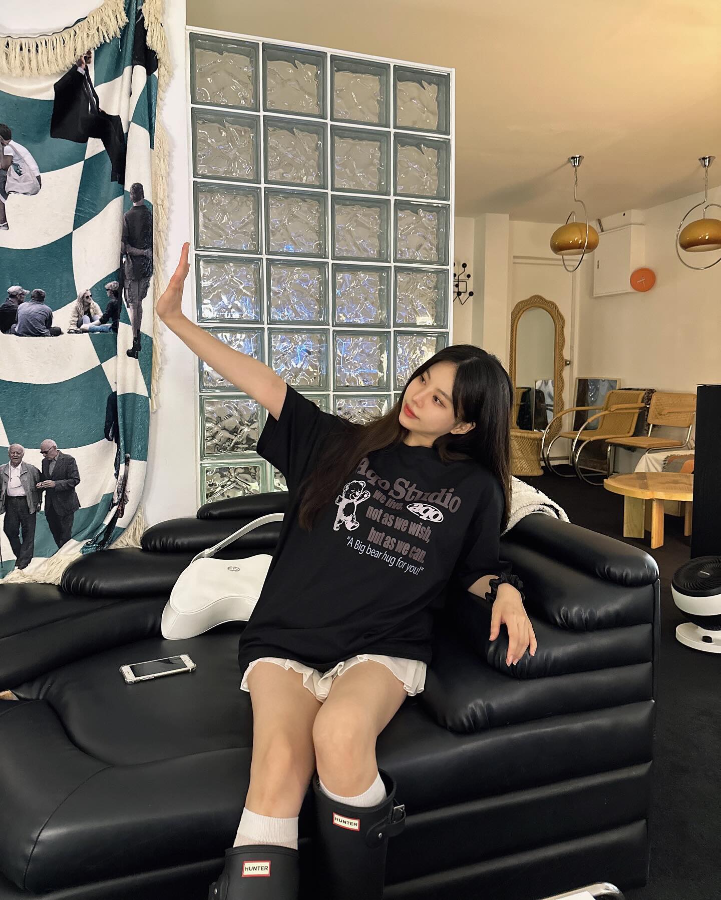 #협찬 aqostudiospace 
New T-shirt🐻🖤
.
.
.
.
#아코스튜디오 #아코스튜디오스페이스
