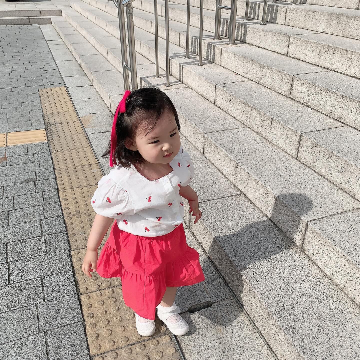 ☀️

울애기 선배님들 미리 만나고 온 날 ? 😆
아니 근데 땅좀 그만 파 😳

#잠바주스 #연세대캠퍼스 #연대
#아기와외출 #아기외출복 #발레코어룩
#두돌아기 #두돌사진 #두돌 #24개월아기