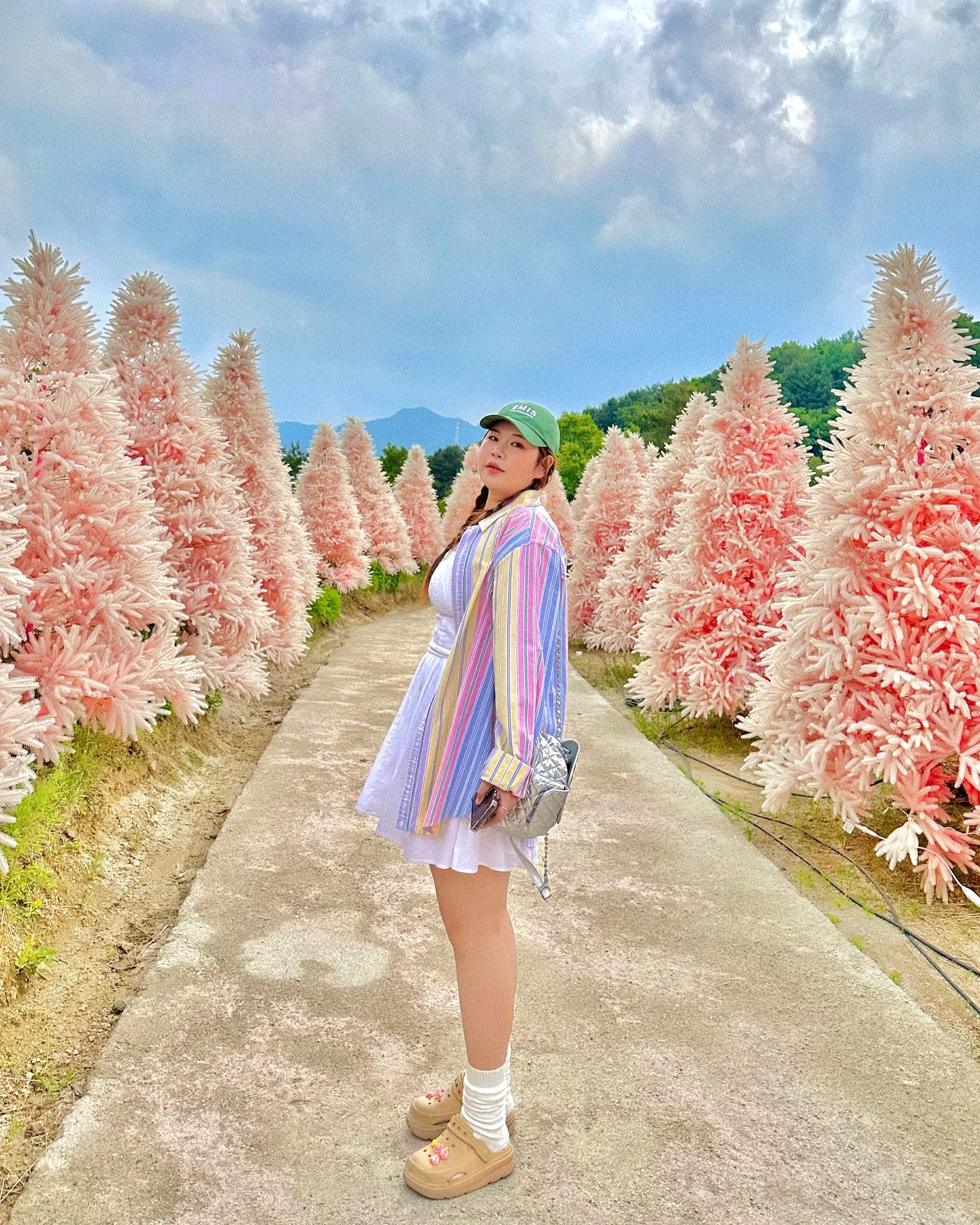 My Favorite Color 🎀💗
끈기 있는 자만이 예쁜 사진을 건진댜 *_*
우리는 럭키 걸이였댜~~~ 날씨도 사진도 👍🏻