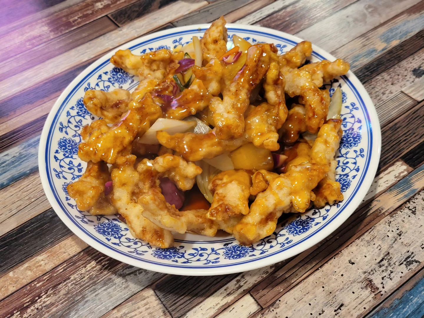 부천 중동에 위치한 중식당인데요
메뉴판은 메뉴 참고 하시라고 첨부해요

(가격은 추후 상이할 수 있을 알립니다)

단맛을 평소에 좋아하는데 탕수육이 달면서 
끝에는 고소하면서 식감은 바삭 쫀득 식감이었어요
맛있게 잘 먹은 곳 공유 해요

중식당 서도가 seo0507_ 
🏷경기도 부천시 원미구 석천로38번길64
