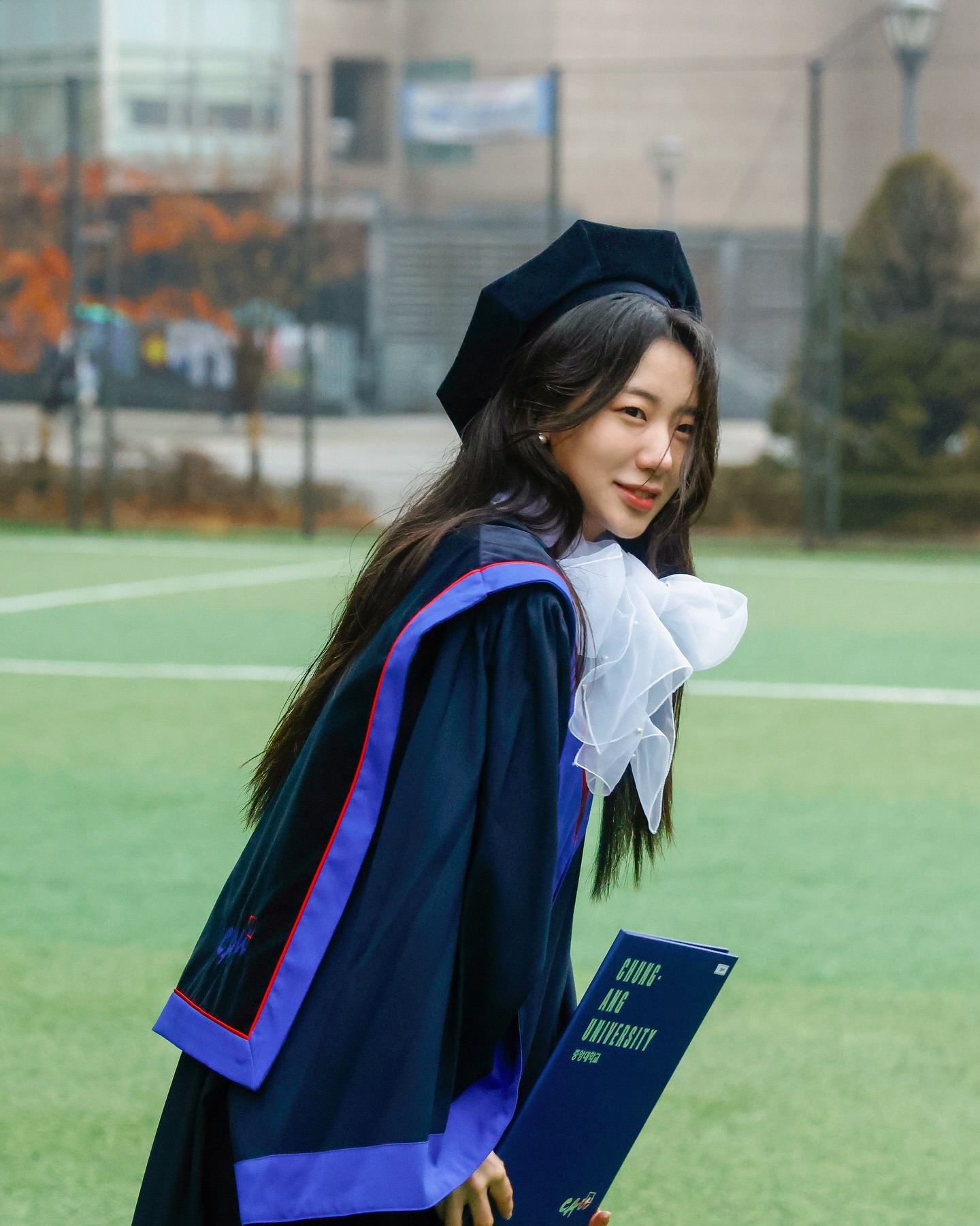 한참 늦은 업로드지만ㅎㅎ
#졸업 〰️🤍(사실 작년에 함)