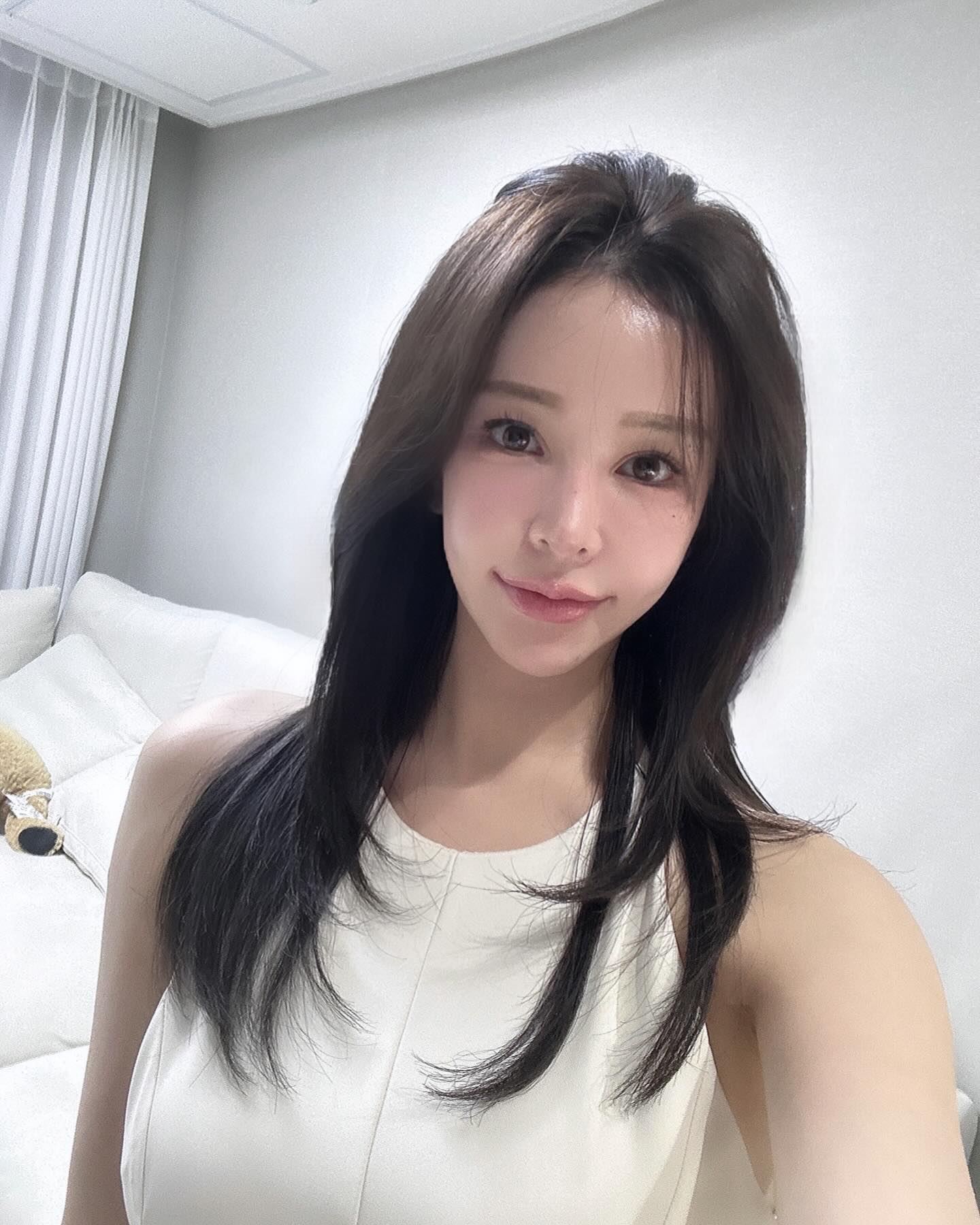 가을바람 너무 설레잖아~~❤️🍁🍂
열음아 이제 안녕해 ~~