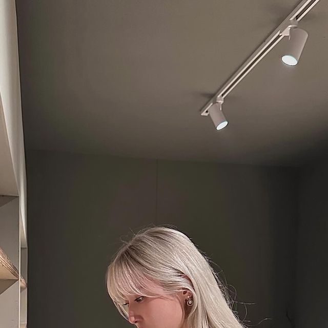 모모 (牟秀英) on Instagram: "#광고 . @dotnote.perfume 📍강남향수공방 닷노트 . 평소 만들기나 무언가를 체험하는 걸 좋아해서 공방체험도 꽤 즐기는 편인데요, 이번엔 동생과 함께 강남향수공방