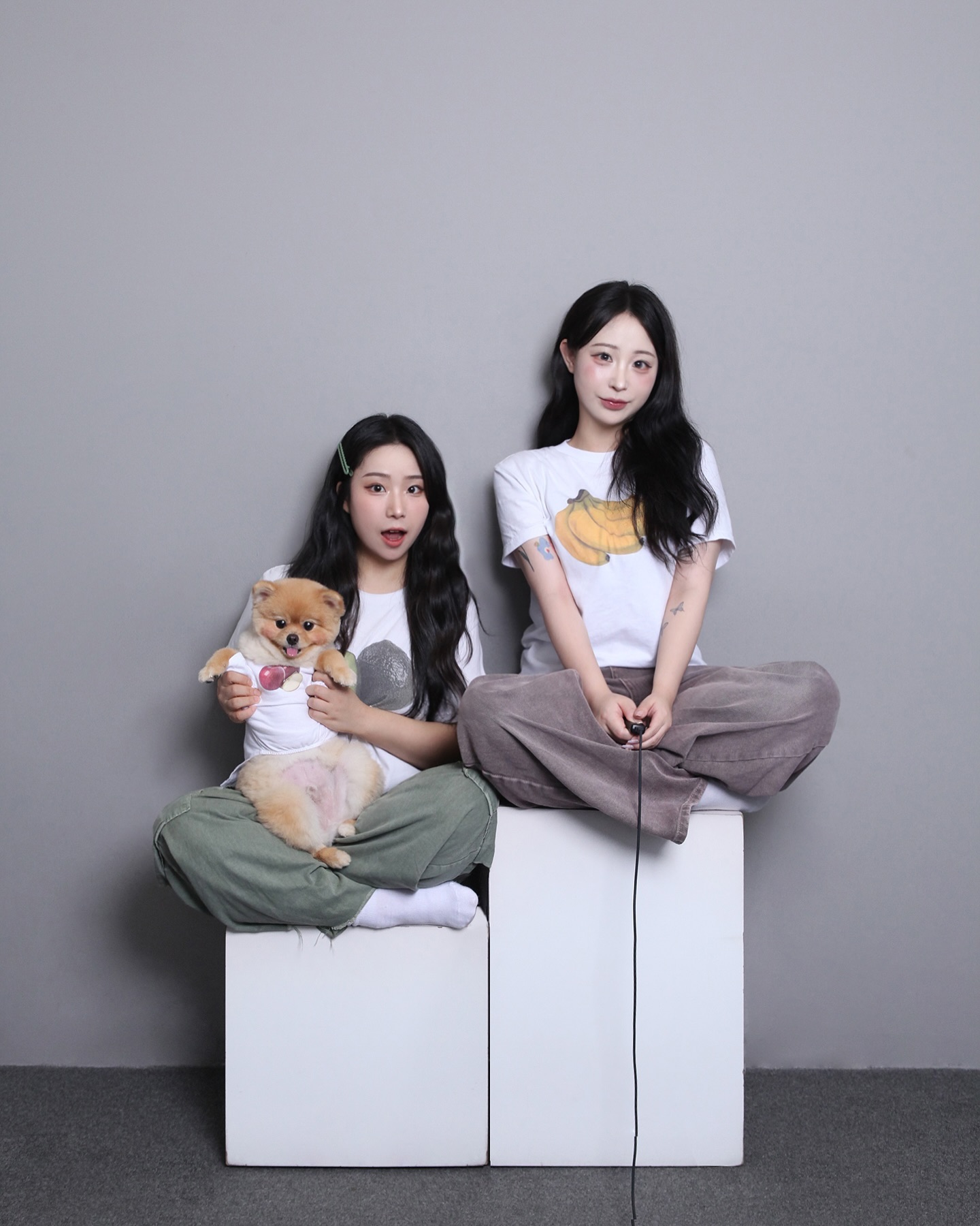 ଘ(´•3•)⊃━☆
최두유 사랑단

쌍둥이 아닙니다
3살 차이 납니다
퍼컬 차이 납니다