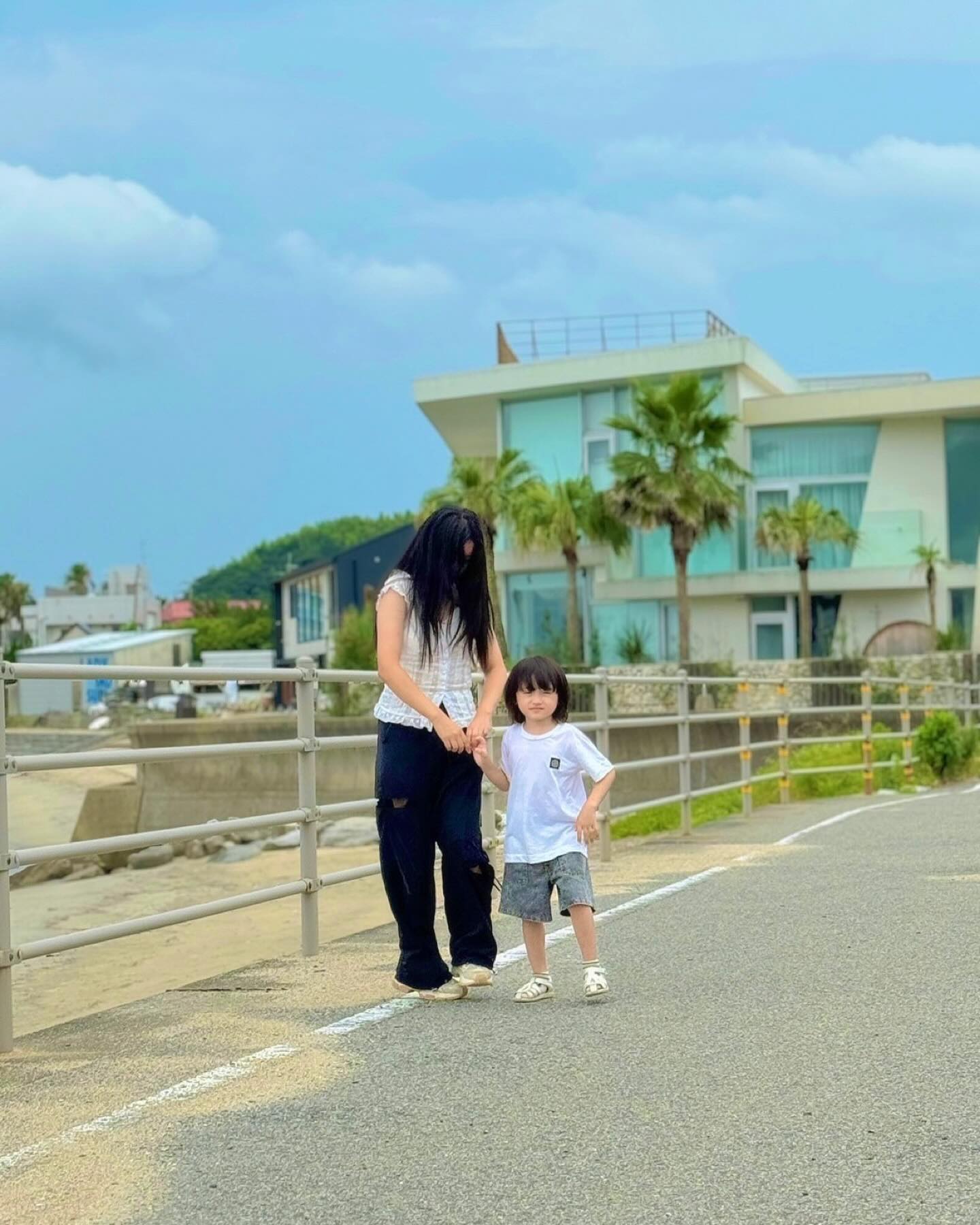 후쿠오카 ✈️✈️✈️✈️

후쿠오카 일정 내내 오래 걸어도 발이 편해서 신은
stepcare_korea  틱톡 샌들

#후쿠오카 #후쿠오카여행 #이토시마해변 #후쿠오카꼭가봐야할곳 #후쿠오카명소 #스텝케어 #클린 #키즈샌들 #키즈샌들추천