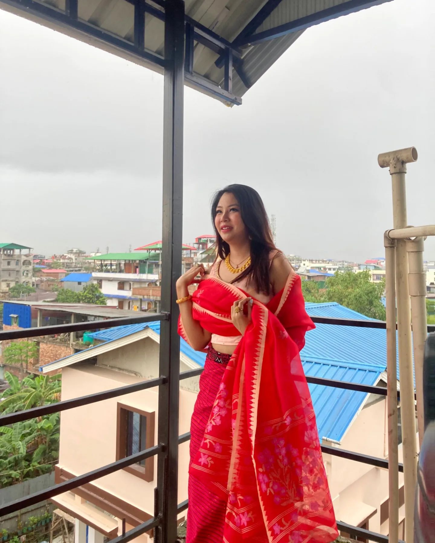 Your girl in red ❤️
#fyp #explore #explorepage #traditionalattire #manipuritraditionalattire #wedding
