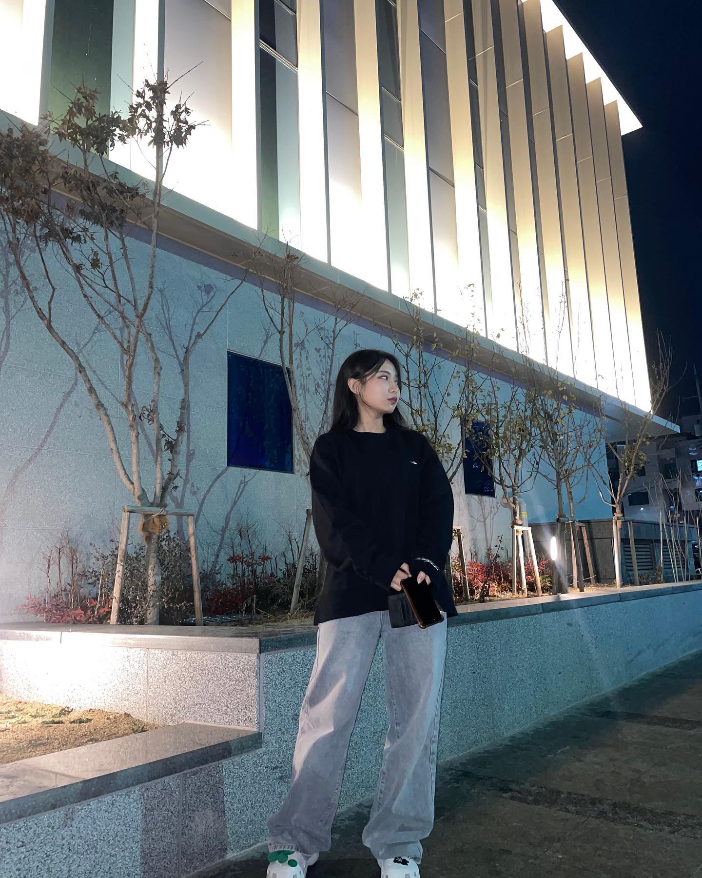 #협찬 
뭐야 재질 너무 좋잖아🫶 자수도 너무 내 스타일이야 ˃̵͈̑ᴗ˂̵͈̑
안 그래도 팔 짧은 나에게 너무너무 예쁜 맨투맨 ◡̈
 
 

#odoche #오도체 #odo #오도 #코디 #데일리코디 #맨투맨추천 #맨투맨 #맨투맨추천 #무채색 #해병대 #전역선물추천 #전역선물