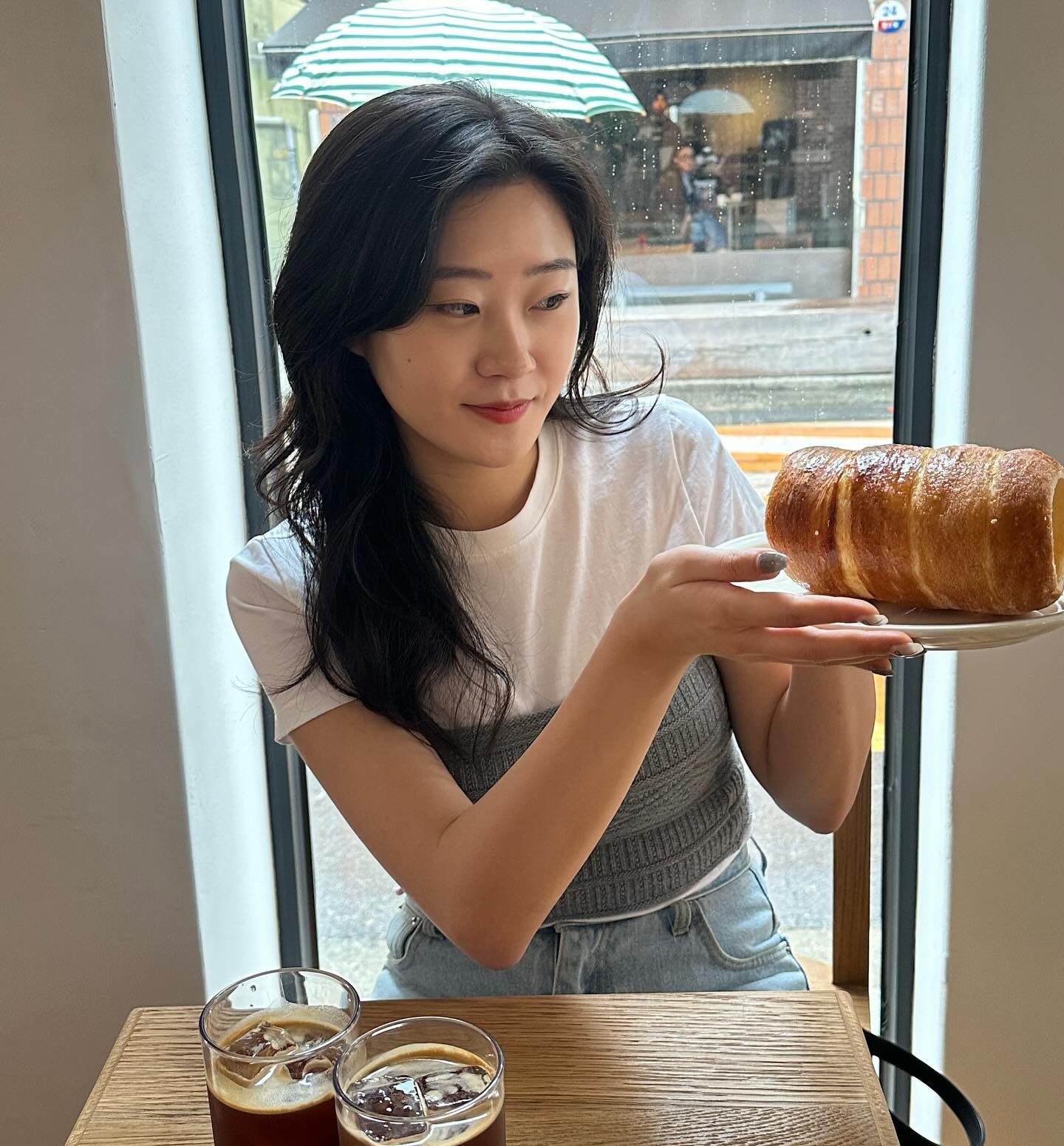 연휴에 신상카페 알차게다니기⭐️
굴뚝빵 진짜 내스퇄이다🥖💗

#브레드리스트 cafe.breadlist