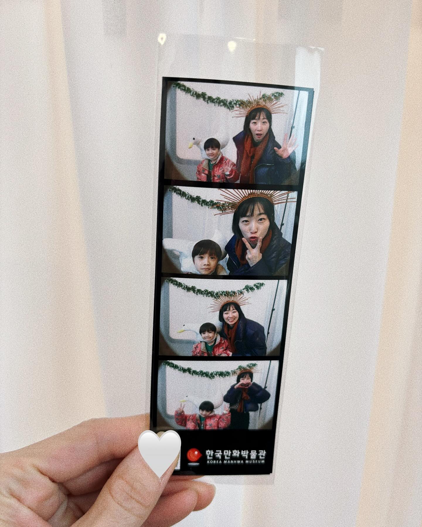 요즘 미안한마음과 불같은 마음이 또 공존 중입니다 🤣
(방학… 너무 길어요…………..)

오늘 데이뚜 하면서 아들램이 사랑확인을 했오요🩶
그래도 엄마랑 데이트 할때가 좋다고요~ 
언제까지 해줄지 모르겠지만
간만에~ 아들과 행복했답니다 ❤️
:
:
#아들과데이트
#부천만화박물관 #부천아이와갈만한곳 
#초딩아들#초3아들 #데이트#우리집장남#들었다놨다 
#탱이그램#아들그램#양띠아들
#240201#3012#98개월아들