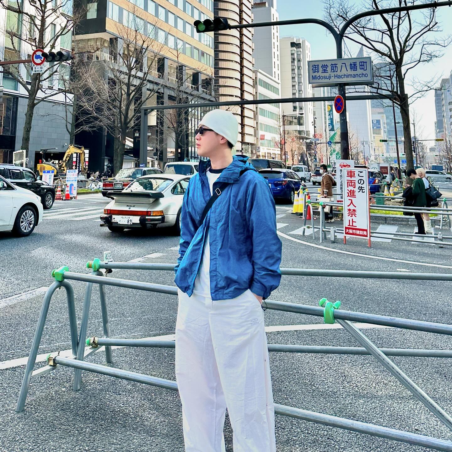 오사카 여행 2일차 📷
쇼핑 위주로 돌아다녔지, 오렌지스트리트에서 기대했던 스트시와 슈프림 득템해서 기부니가 넘 좋았다! 보테가 지갑 살려고 했는데 메종미하라 신발이 더 끌려서 바로 카드 긁어버렸지 🖤