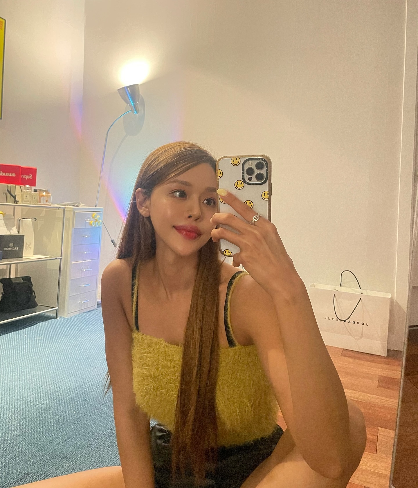 요즘 인태기라 셀카도 안찍고 🫨 몇개월전 사진
다시 열심히 올려보겠어 ! #selfie #selca