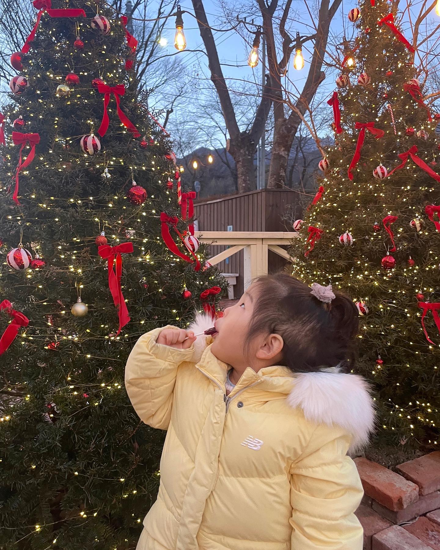 Merry Christmas🎄✨

하여니는 할머니집가구
아빠는 출근ㅎㅎㅎ
울 가족 크리스마스는 함께 못했지만
메리크리스마스🎅🏻✨
ꯁ

#내년에는 #트리꺼내야지🎄🎄🎄