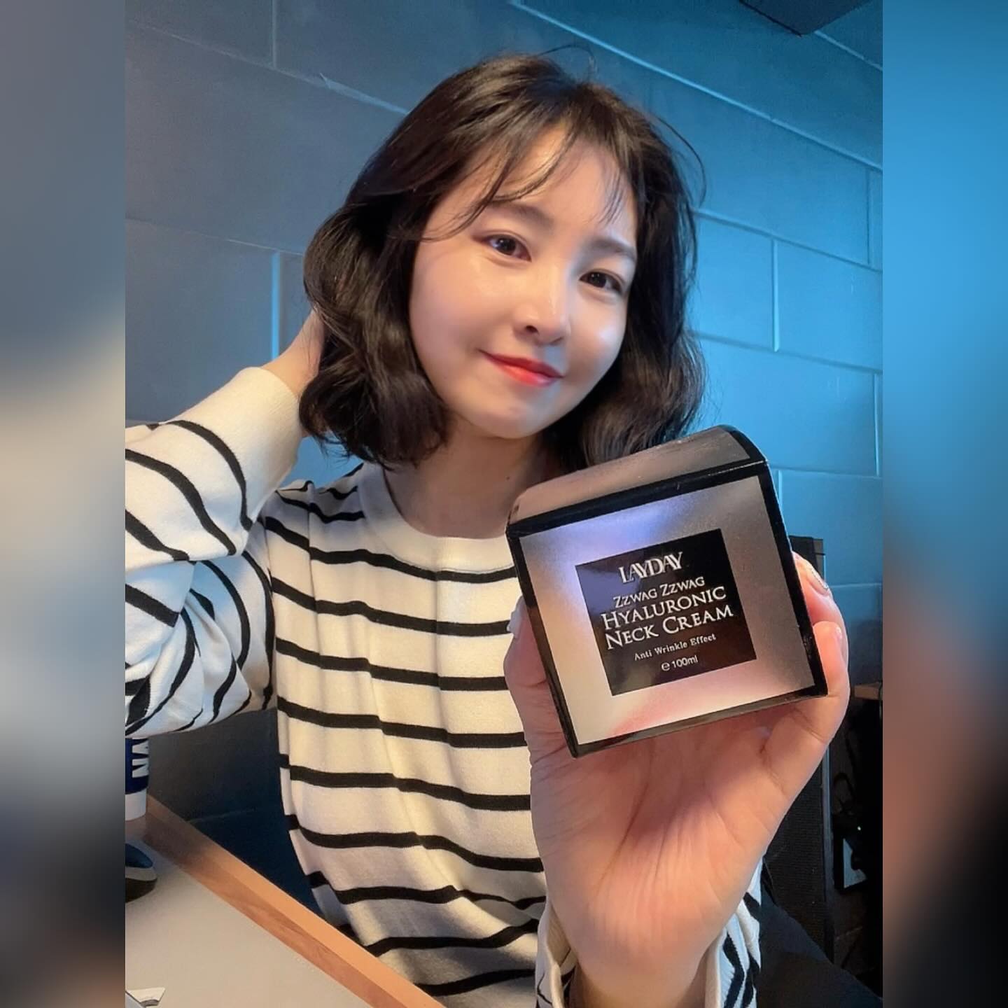 #협찬 #넥크림 #목주름

레이데이 히알루로닉 쫙쫙 넥크림은 목에 바르는 크림인데요
꾸준히 바르면 목주름 완화에 도움이 되는 좋은 크림이예요
노화로 인해 잘못된 생활습관으로 생기는 목주름 ! 이제는 더이상 생기지 않도록 관리해보세요

목피부가 다른 피부에 비해 얇은 피부라 크림을 잘 선택해야 하는데요
히알루론산이 듬뿍 들어간 레이데이 넥크림 추천드립니당 

실제로 발라보니 자극 없이 부드럽게 흡수되면서 잘 발리고 목이 엄청나게 촉촉한 기분이었어요
촉촉함도 무지 오래 가서 만족스러웠습니다

목에 있는 림프 마사지하면서 바르니 붓기도 빠지고 괜찮았어요♥️

 #주름개선 #목주름관리 #목주름관리법 #주름크림 #목크림 #목주름크림 #넥크림추천,#레이데이
