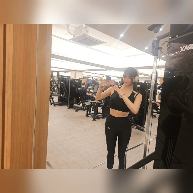 💪💪오늘도 열운동~~

🏖🏖여름에 놀러 가고픈데

⛹️‍♀️🏃‍♀️‍➡️몸을 만들어야 가죵 ㅠㅠ

다들 공감하죠🤭🤭

같이 동기부여 하면서

몸매 이뻐지는 운동 공유 할 친구 손✋️🤲🫶

 제발!! 다이어트 성공 했으면 좋겠당🤣🤣