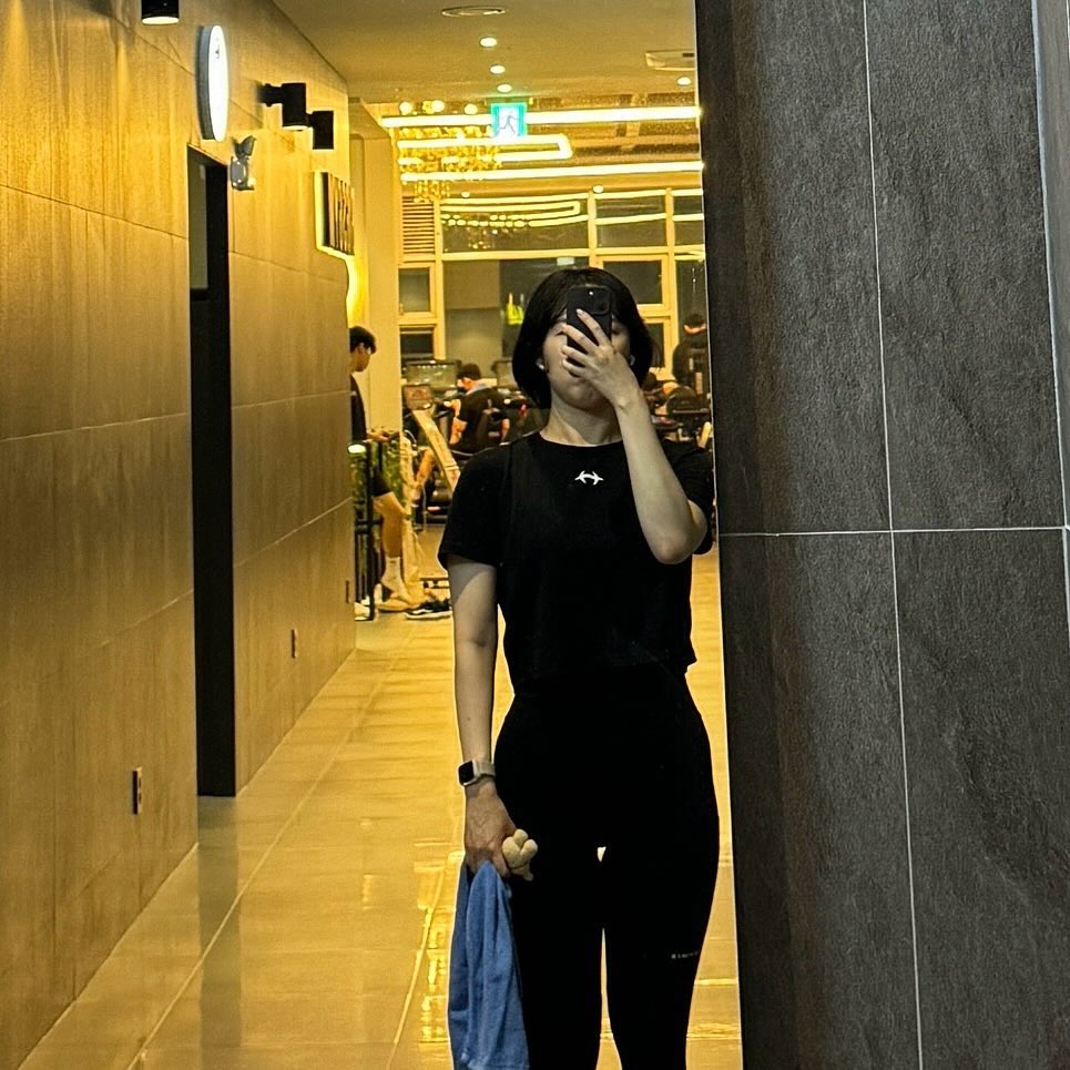 날이 더워져서 그런가 왜 이렇게 힘들죠🫠 어우 힘들어