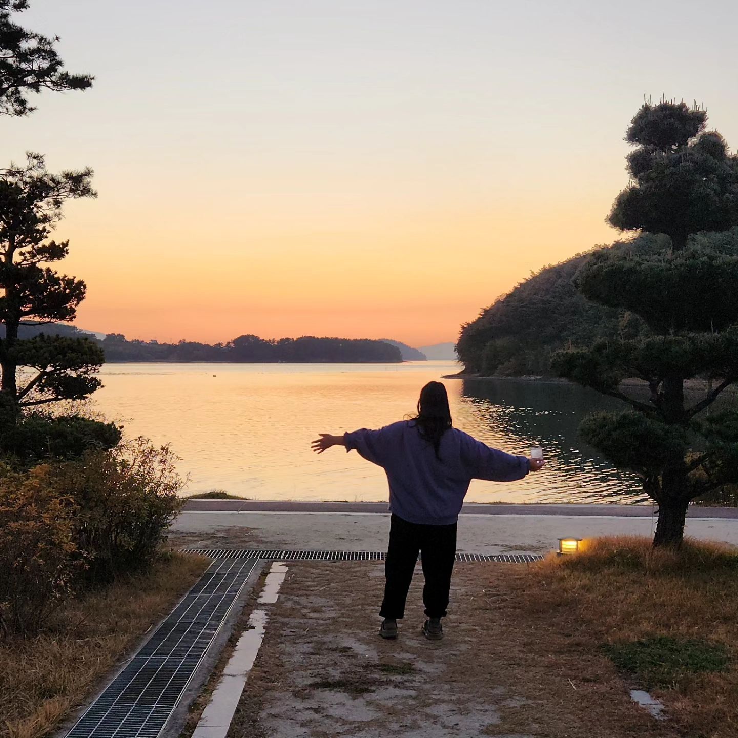 금일영업은 종료되었습니다.
많은분들이 찾아주셔서 이른마감을
하게 되었습니다.
내일은 더 넉넉히 준비해 두겠습니다