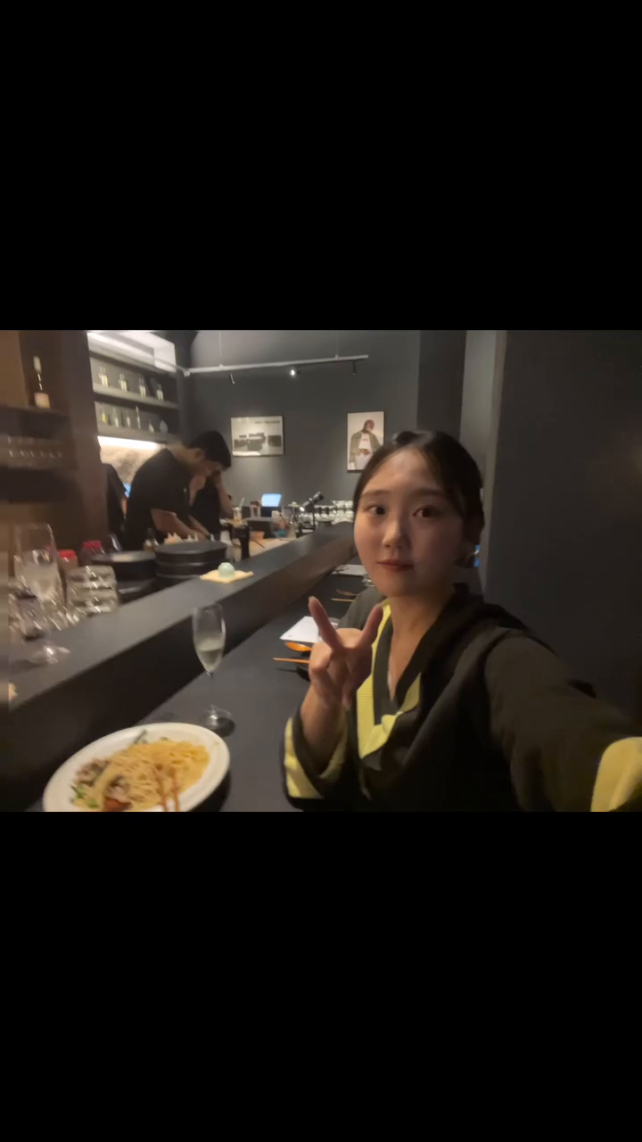 리파인 성신여대점 🩵

분위기도 좋고, 맛도 좋았던 장소 !!!
체인이지만 성신여대점이 유독 맛있더라구요
신메뉴 나왔다는데 😛 같이가자