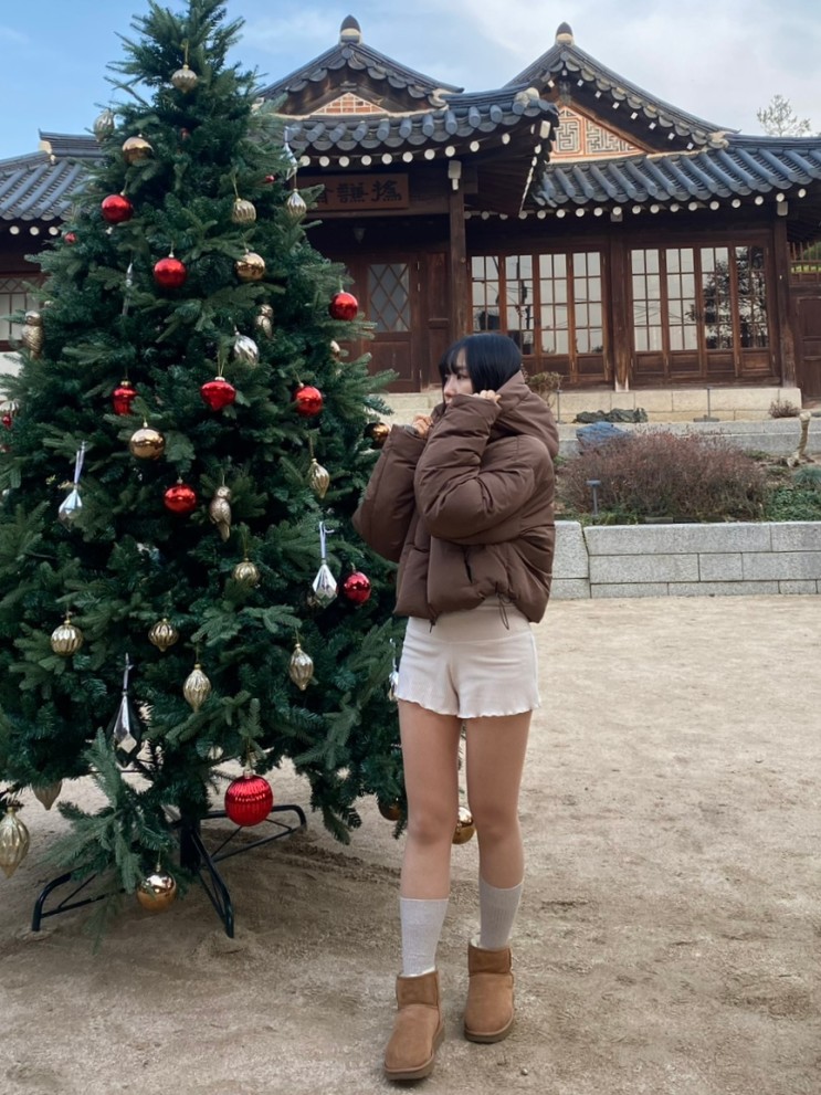 여자패딩 추천 비바브라운 후디드 스트링 크롭 숏 패딩