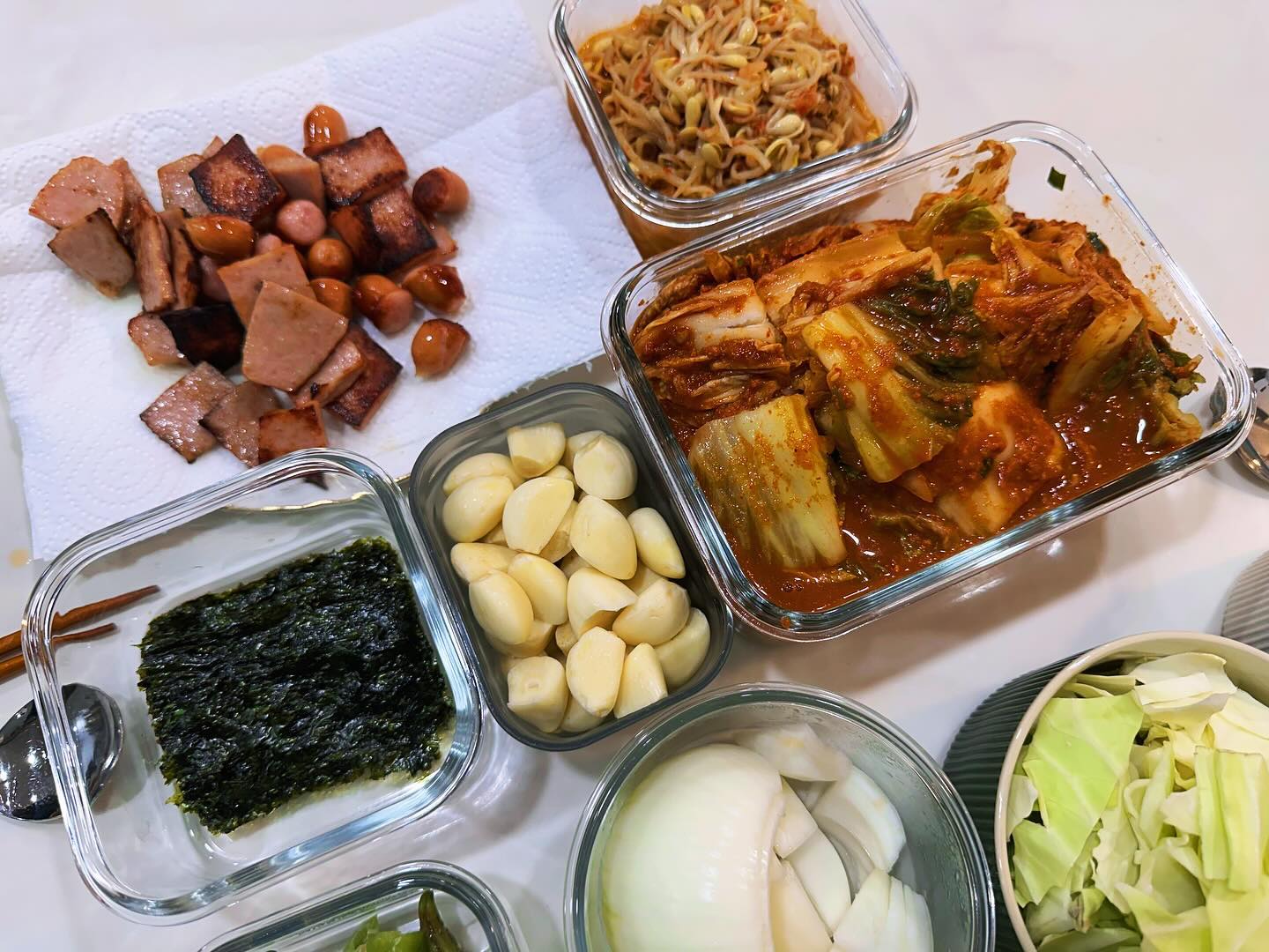 #전라도김치 #금치 에서 독하게 매운맛 4단계 #실비김치 가 출시되어서 먹어봤어요🥹 1kg, 3kg, 5kg씩 소분포장으로 주문할 수 있어서 #자취생 #신혼부부 한테 딱이에요. (안매운 일반 #배추김치 도 있어요)

시원하고 아삭한 배추김치, 안매운맛 매운맛 둘 다 1kg씩 좋은 기회로 먹어봤는데 정말 이집 금치 #김치맛집 이네요. 

#협찬 #김장김치 #전라도김치 goldkimchi
