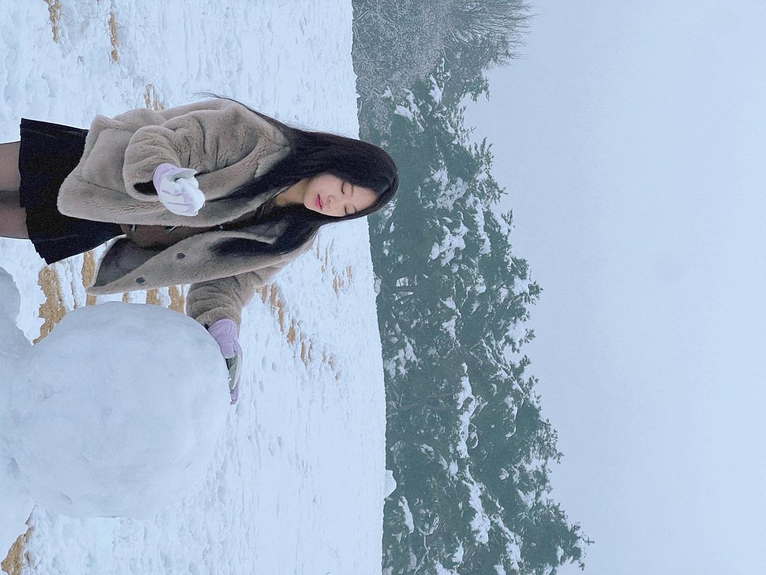 눈사람 만들기🌨️⛄️⛄️
 

#서울 #올림픽공원 #나홀로나무 #눈사람
#레프트서울 #여자아우터 #뽀글이