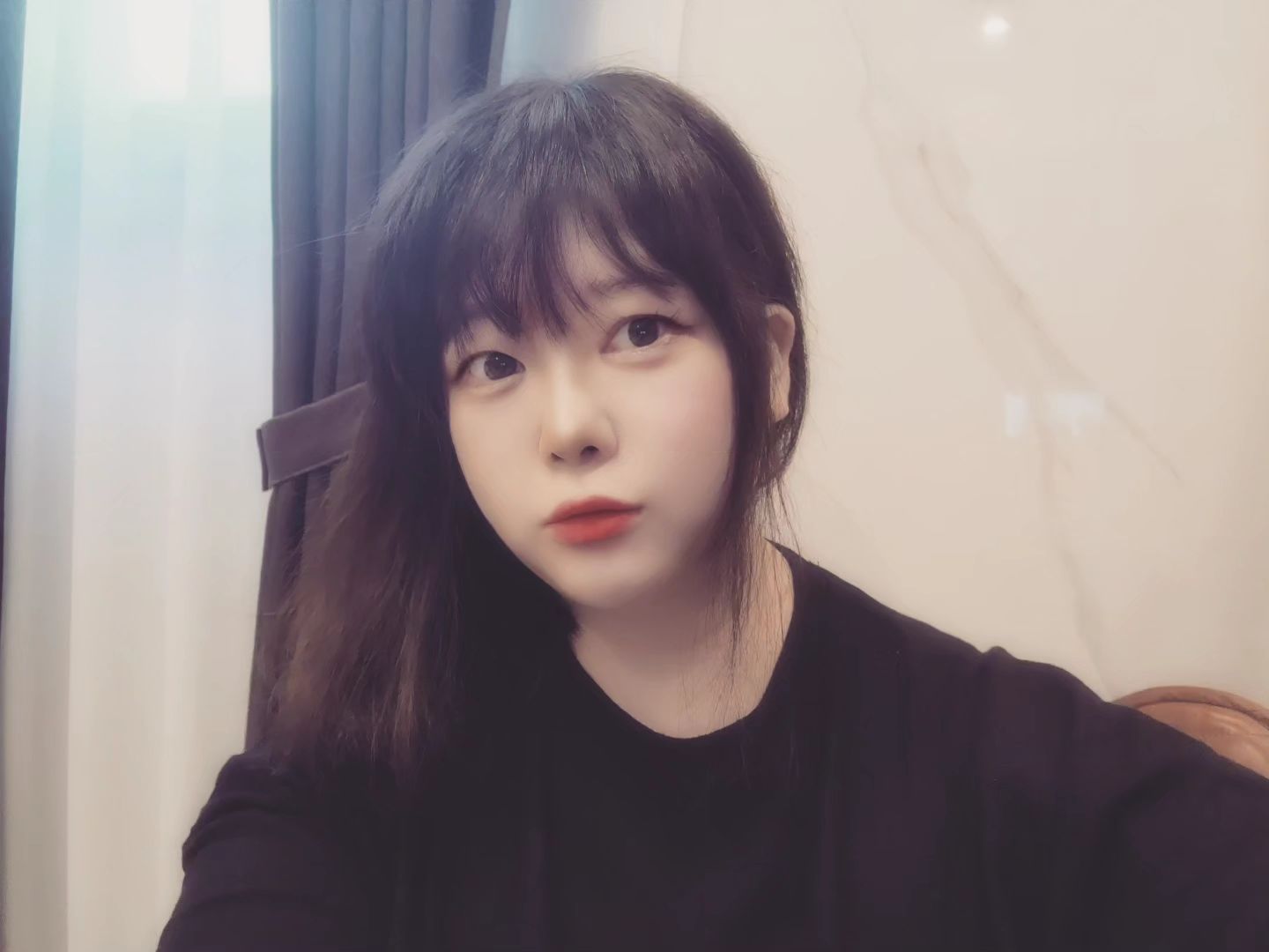 바쁘다리..

🐒#주말 #집순이

 #깨봉순 #일상스타그램 #일상 #daily  #유튜버 #트위치 #셀카