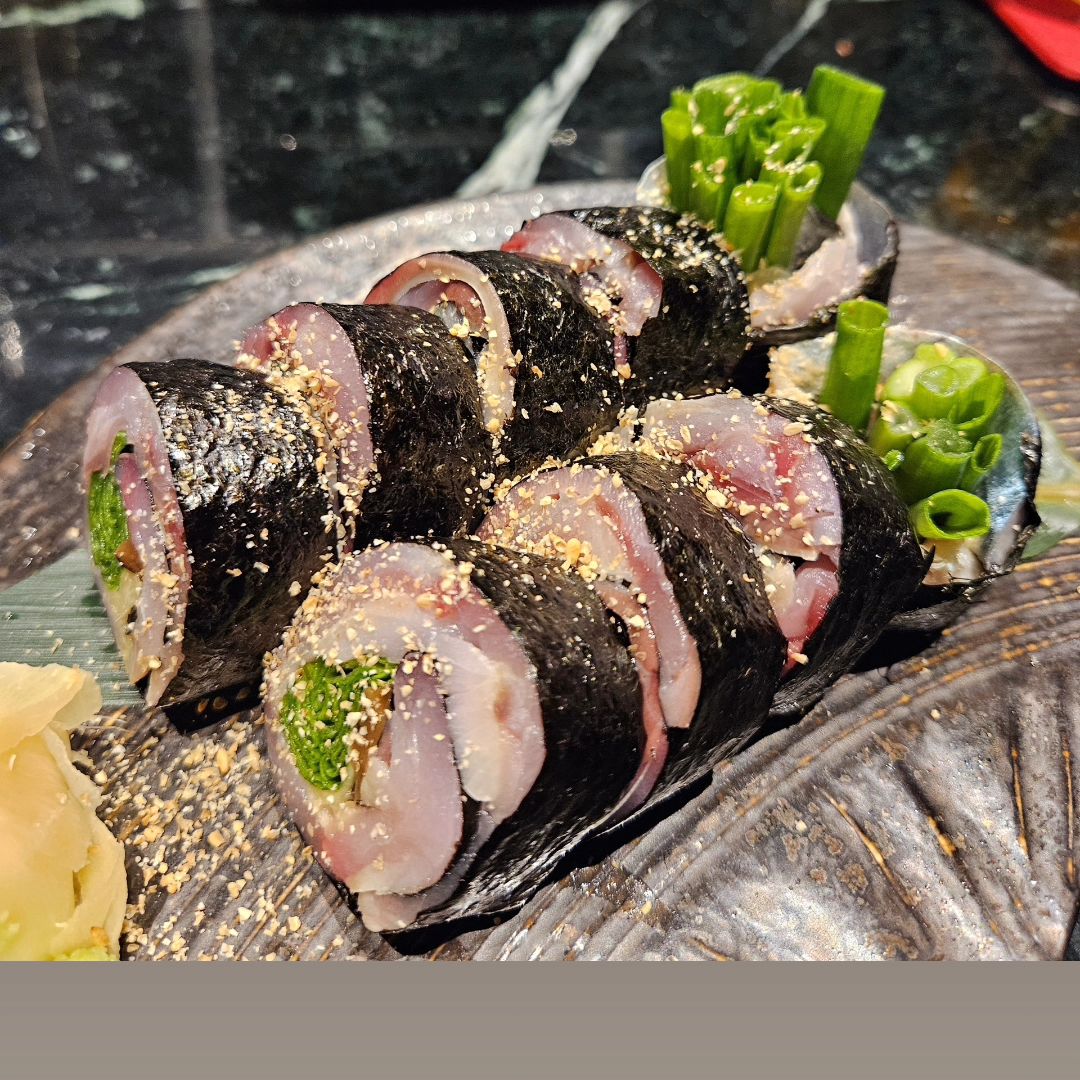 [이자카야1]
#이자카야미소 #공릉맛집 
오마카세에서 이자카야로 바꼈다고 들었는데
안주하나하나가 상당히 맛이있다.
11시30분 라스트오더 인데 그전에
재료가 소진되면 먹고 싶은 걸 못먹을수도...
(바지락술찜, 관자삼합, 모듬사시미는 다음기회에)

#사바이소베마끼
#스이게이
#모츠나베
#네기토로타르타르