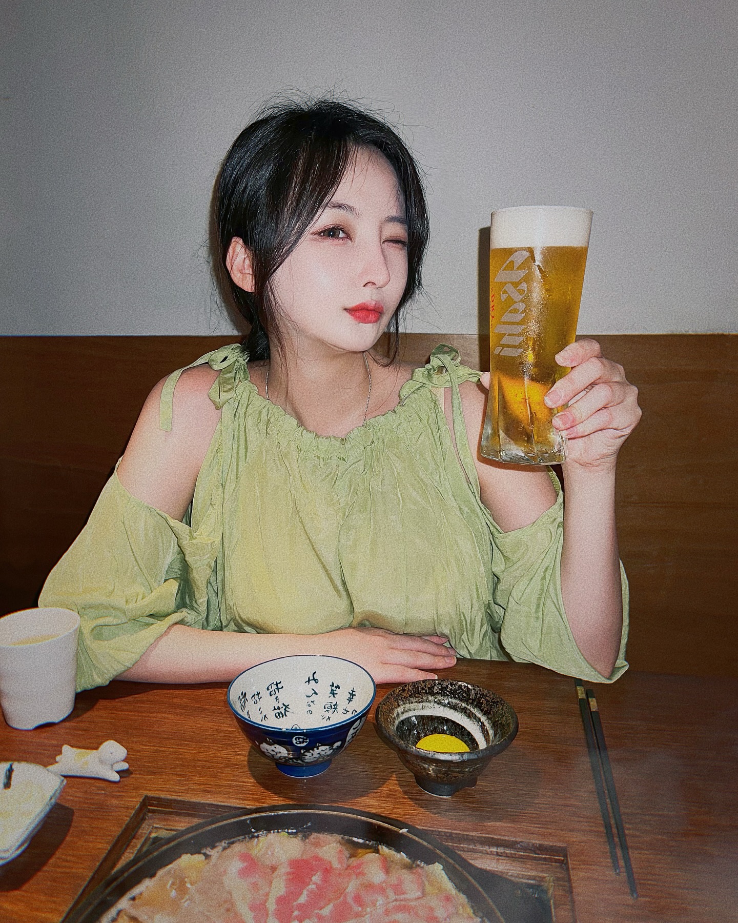_
꽃살스키야키 이거 완존 마싯쟈나 입에서 살살 녹음,,🤤
토치로 살짝 익혀줘서 육향과 불향에 국물맛까지 👏🏻
스키야키 좋아해서 가끔씩 먹는데 여기가 그냥 1등……
8월한정 5만원으로 할인가격인데 꼭 먹어보세유… !
별개로 치즈가리비도 사장님 추천받아서 먹었는데 
실한건 물론이구 가리비에서 대게살 맛이
날수도있구나 생각듬……그리고 크림소스?미쳤 ㅠㅠ
펜트하우스 옆이라 기받고 갑니당 부자되게해주세요,,,,,,,🤩🙏🏻

cheongdam_woorang_ 
#우랑 #청담맛집 #청담이자카야 #청담스키야키
