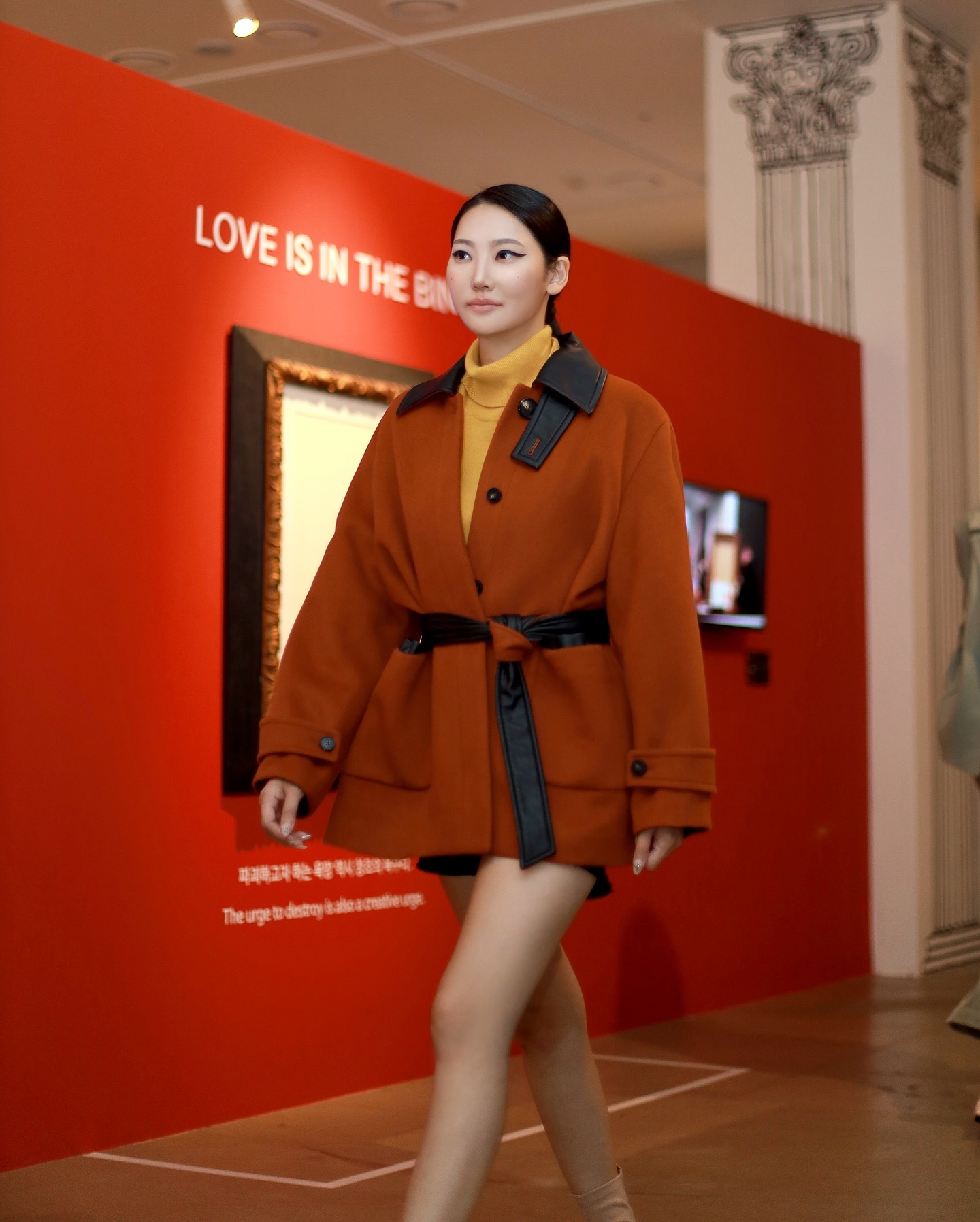 𝗠.𝗔.𝗪 2024 × REAL BANKSY Fashion Show❣️

Model _j_s_y 
Brand tripleroot.official 
Designer some_thing_special_ 
Beauty director team
ominbeauty 
omin_newwave_global
omin_creativeteam_official 
Agency e_modelclan 
Thanks to kate7409 
Venue groundseoul_gallery 

#MAW2024 #패션쇼 #이모델클랜 #오민 #리얼뱅크시 #그라운드서울 #서울전시회 #REALBANKSY #패션모델 #광고모델 #뷰티모델 #여자모델 #조수연 #트리플루트 #런웨이