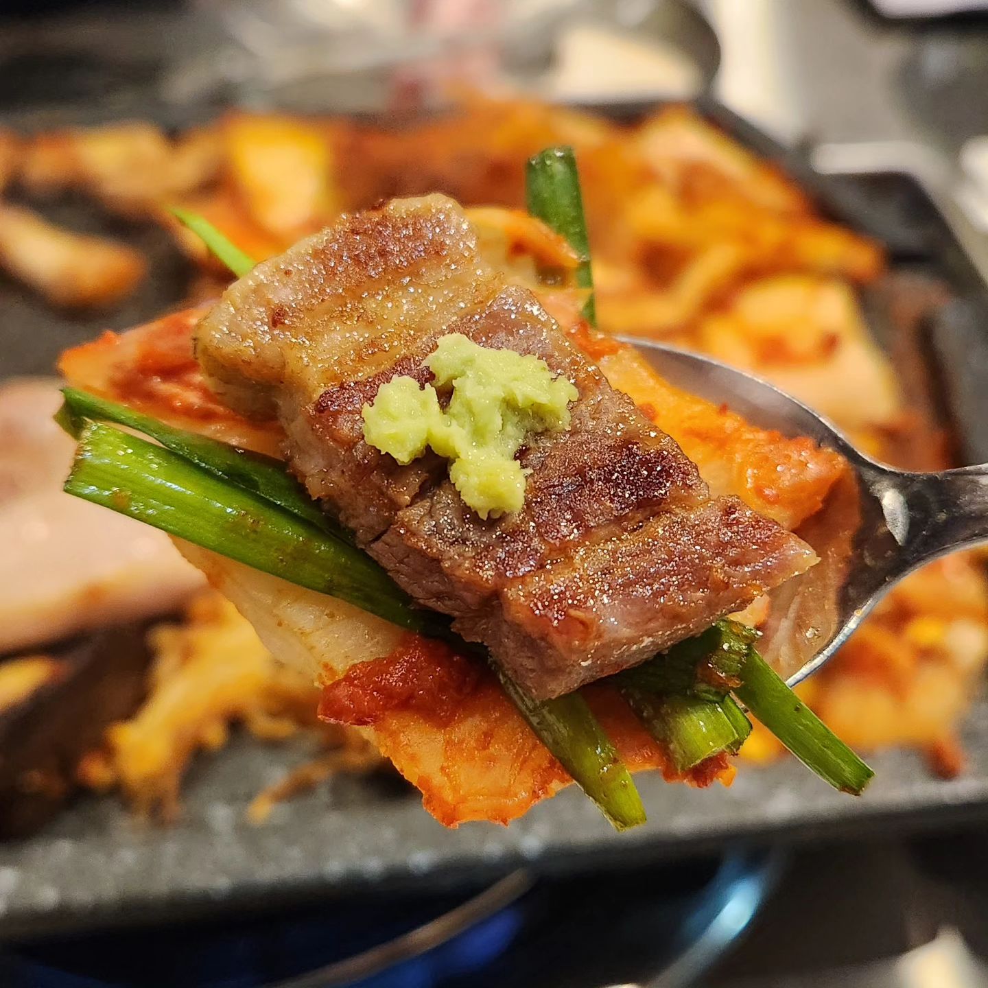 오늘의 맛집은(꿀🐷)?

🚩관저동 경아식당

묵은지도 좋아하고 삼겹살도 좋아한다?
손손👋👋👋 그게 바로 나에요😏✨️✨️

경아식당의 묵은지는
강원도 고랭지 배추를 90일동안 맛있게 숙성한거라서
김치 맛있게 익었을 때 나는 쿰쿰한 향까지 좋댜💗

삼겹살은 말해모해? 당연히 맛있지👍
볶음밥은 당연히 한국인이라면 후식인것 알죠?

기깔나게 맛있는 경아식당 후기는
프로필상단 블로그링크로 Go💨💨💨💨

#관저동맛집 
#관저동고기집
#관저동삼겹살
#대전맛집
#대전서구맛집
#대전데이트
#관저동경아식당