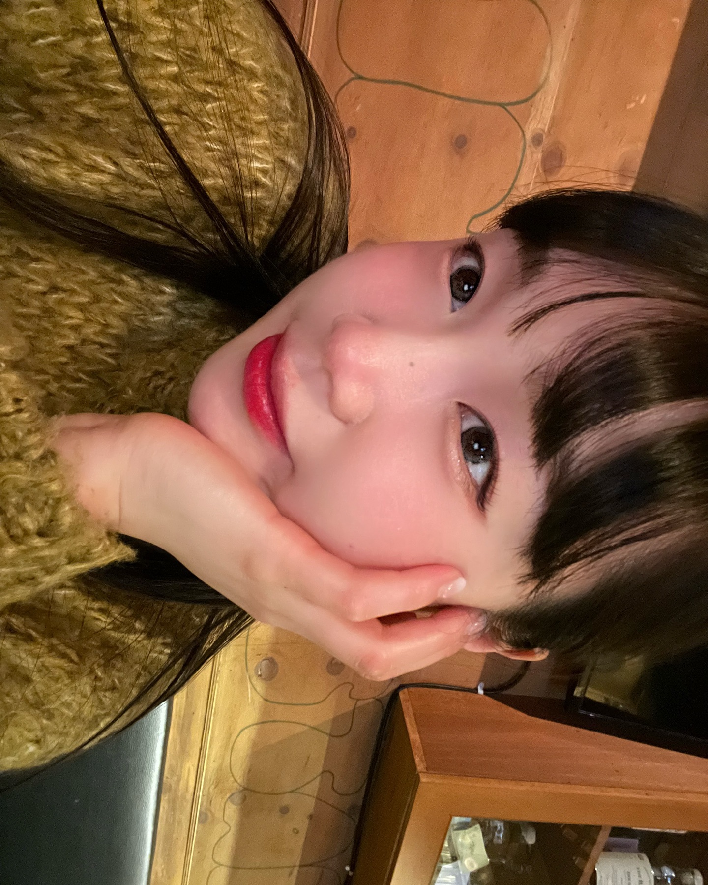 셀카 찍는 법을 잊어버린 자에게 살아남은 한 장 ..