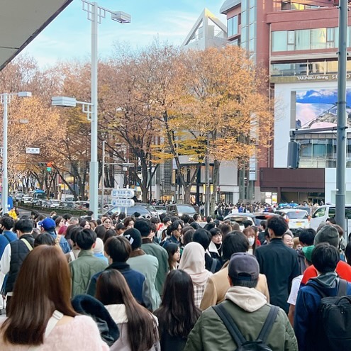 사람에 밀려다닌 #시부야 
키디랜드 가려고 시부야역에서 올라오니 이런 상황
주말 시부야는 각오하고 가야하는 곳

#tokyo #sibuya #도쿄여행 #시부야주말