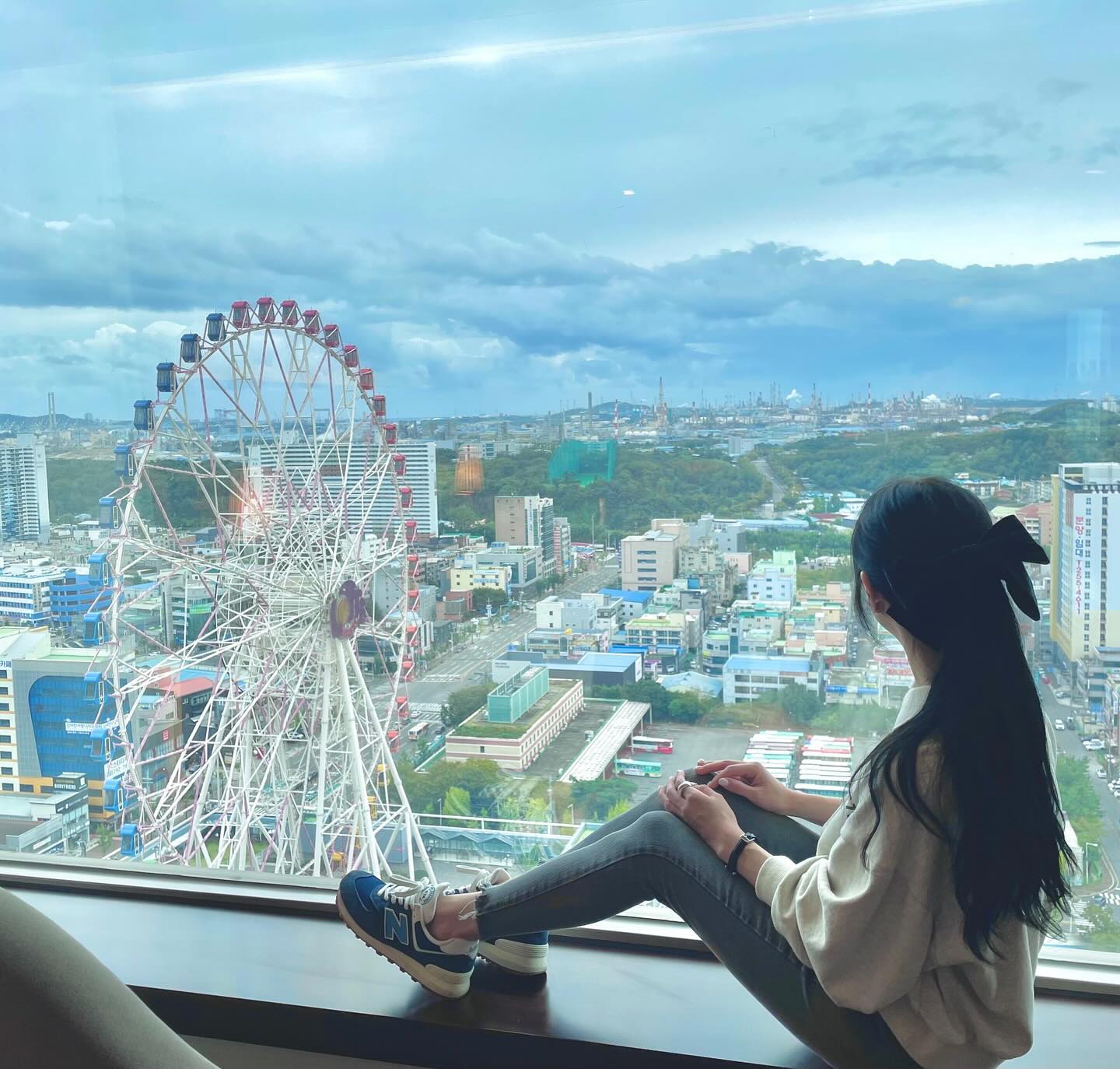 ⠀🚗 경주-울산 여행

관람차가 다 한 호텔뷰🩵
동물들 많은 곳에 가서 나 많이 신났네ㅋㅋ 찐으로 즐거운 표정😶‍🌫️
⠀