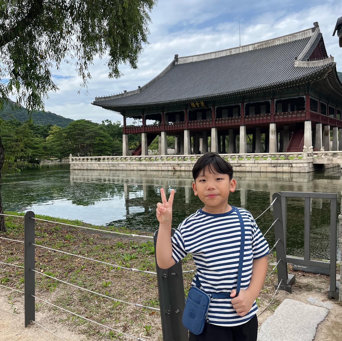 ฅ՞•ﻌ•՞ฅ 
.
.
이쁘니 생일 기념 
학교 빼고 서울 나들이🎂💕
.
인사동 & 경복궁 구경
나도 너무 오랜만이라 신기하고
재밌었다🤭
.
.
#운전은헬이지만 
#즐거웠으니되었다❤️ 
.
.
#9살 #아니8살인가 
#초딩 #서울구경
