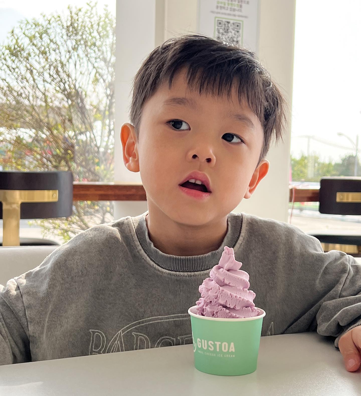 집순이인 내가 유일하게 적극 외출하는 계절, 가을! 최대한 밖에서 놀아보려고 노력했던 흔적들…꼭 가족 모두가 함께 다녀야한다는 남편과 그보다 더 엄격?한 이우 때문에 열외는 없다. 우리 가족은 네명이니까 네명 모두 함께 다녀야한다는 이우 철칙. 

내가 피곤하고 아이들이 조금 아프더라도 내가 휴직중이니 커버 할 수 있는선에서 크게 아이를 제한하지 않고 보낼 수 있어 더 좋은 가을이었다🩷