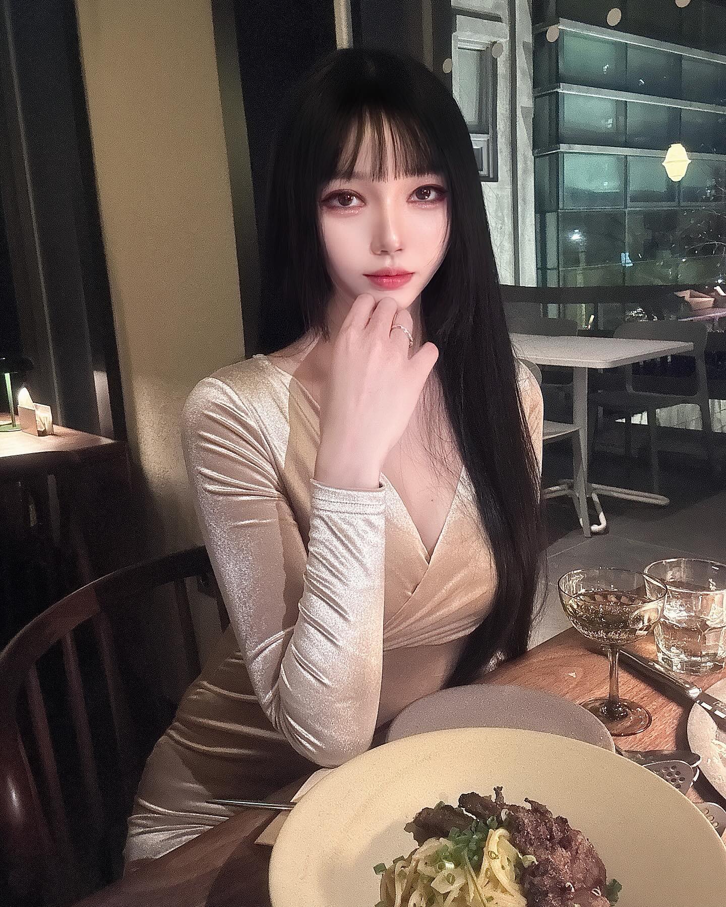 eliot_grill_chungdam 

맛있는 음식과 분위기 그리고 여러가지 주류, 친절함 서비스까지❤️
발렛까지 있어 주차걱정도 없는 청담 레스토랑 #엘리엇그릴 
연초를 맞아 분위기 있는곳 추천드립니다❤️
썸남썸녀랑 가면 고대로 커플성사가능한 분위기보장🩷

#협찬 #광고 
📍 #엘리엇그릴청담
#청담동맛집 #청담레스토랑 #청담핫플 #강남데이트 #청담데이트 #청담