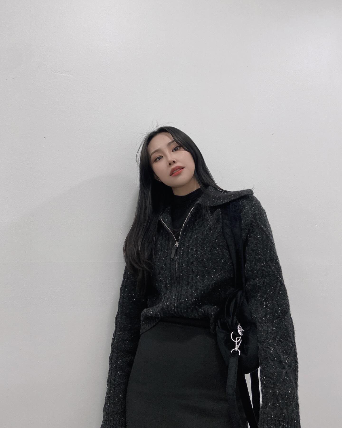 이번주 내내 운동해서 다리 호들호들거리는 중..🫠
살은 안빠지고 군것질은 못 끊어서 건강한돼지가 되어가고 있다🐽ㅎㅎ

unnout_studio
#unnout #어나우트