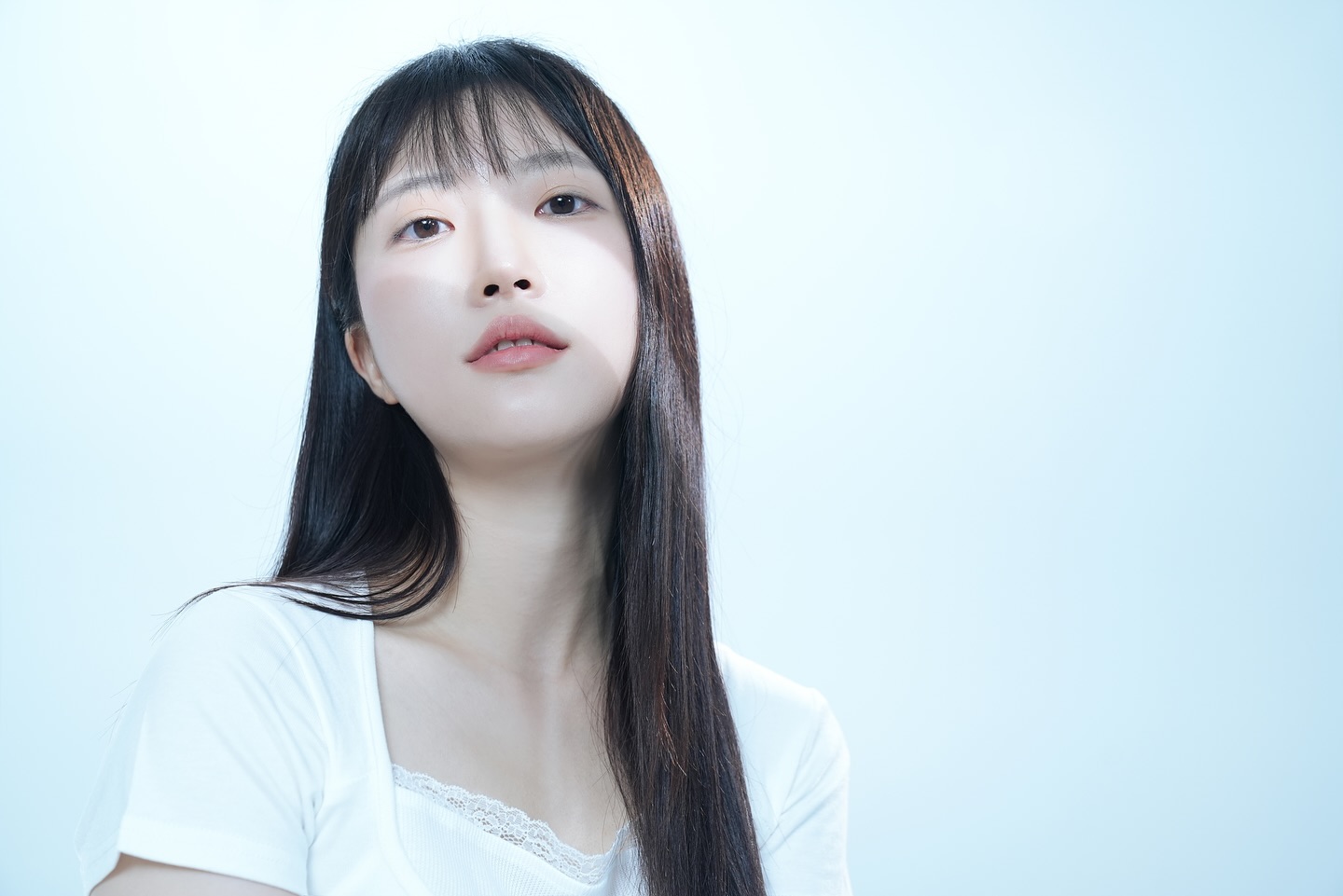 #협찬

요즘에 프로필 찍어야지 생각만하다가 좋은기회가 찾아와서 
프로필 촬영 다녀왔어요!
너무 오랜만에 촬영이라 긴장많이 했는데 제가 원하는걸 딱딱 짚어주셔서 빠르게 촬영이 진행되었어요!
조명감독님도 계셔서 열심히 저에게 맞는 조명을 찾아주셨어요
계속 모니터링하면서 찍어나가니 마지막쯤에는 맘에드는 촬영본이 많이 나오더라구요 (너무많아서 고르기 힘들었어요,,,,)
바로 보정도 해주시고 인화까지 해주셔서 집갈때 기분이 너무 좋았습니다 ㅎㅎ 
또 새로운 컨셉으로 찍을수 있는 기회라서 더 좋았던거 같아요!
자연스럽고 트렌디한 프로필 원하면 꼭 가보시길~ 
#츄천!

#협찬 #프로필사진 #가로수길 #스튜디오 #프로필 #바라보다스튜디오 #강남역사진관 #강남사진관 #강남프로필사진 #강남프로필 #강남역프로필