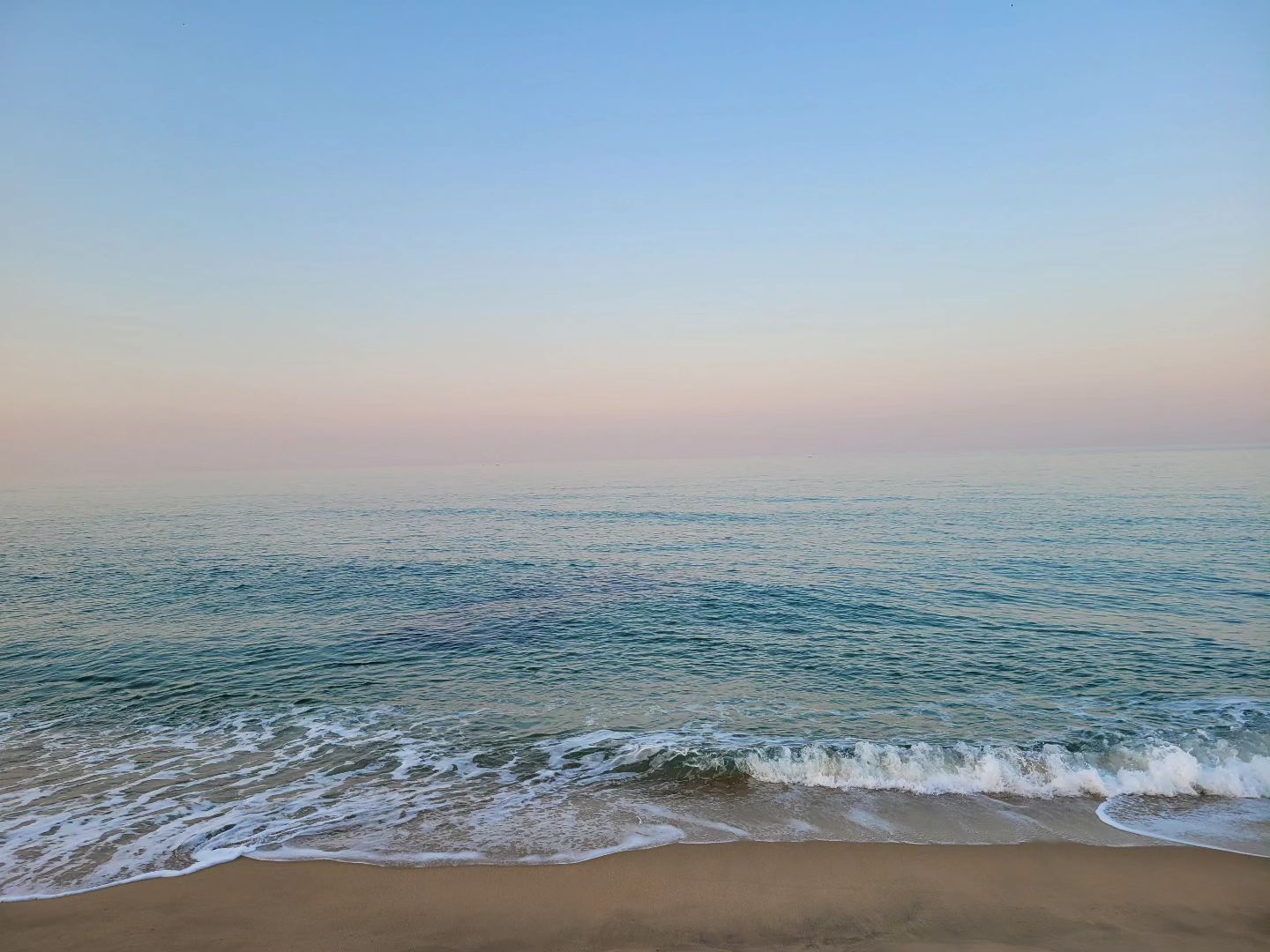 해변이란 해변을 다 돌고 마지막으로 온 해변을 보고 너무 이뻐서 감탄을 몇번이나 했는지
-

이래서 마지막 코스에 돌아보길 잘했나?? 눈에 많이 담아가야지 ㅎㅎ 그래서 그런가 눈에서 아직 찰랑 거리네 ^^