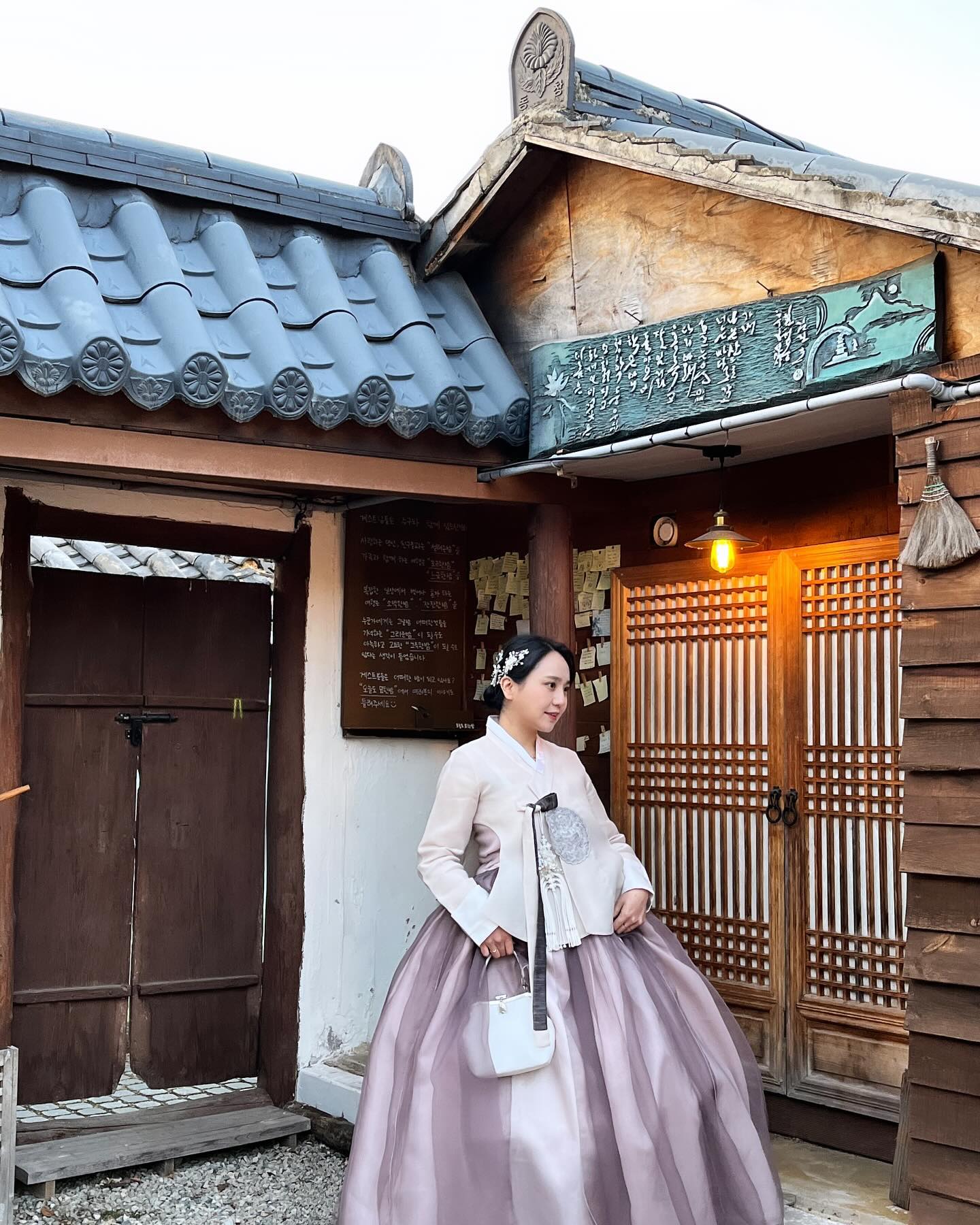 : )
아늑하고 따뜻한 밤을 보냈던 숙소
귀여운 셀프조식까지 완벼쿠👀💓

🏷️ myohanbam