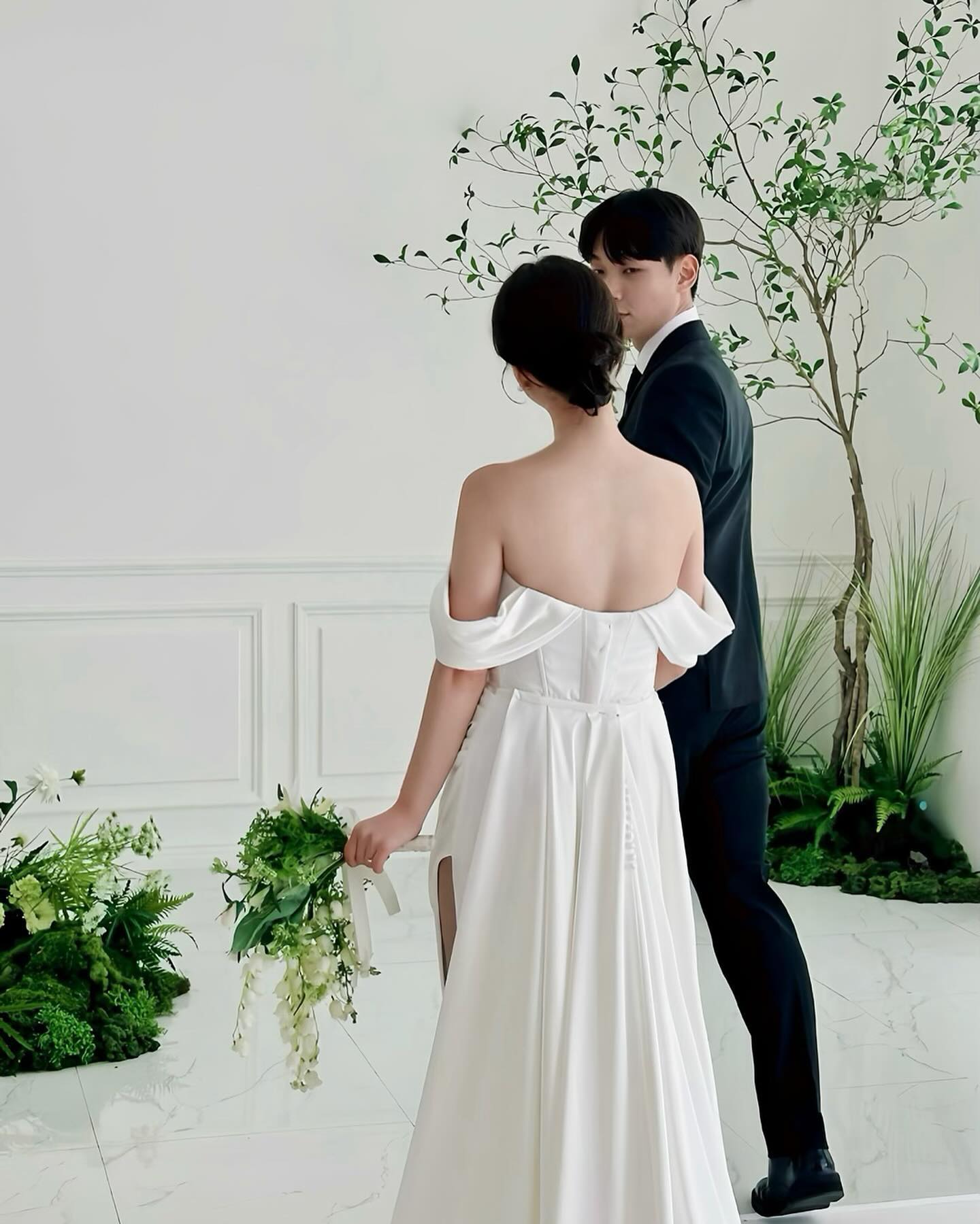 공주 놀이 지대로 하고 왔그등요? 👰‍♀️
근데 내년 5월인건 비밀이그등요? 🤍