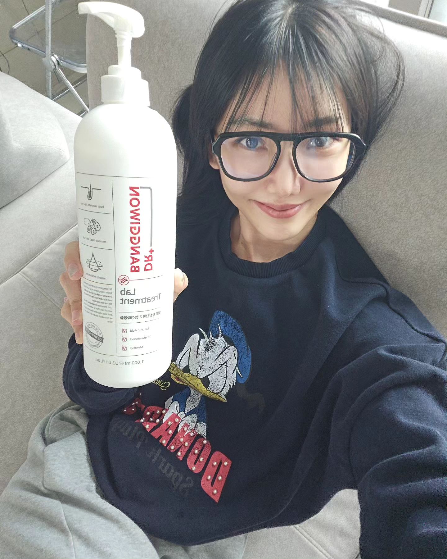#서포터즈 #닥터방기원
이번에는 샴푸가 아니라 트리트먼트!!
찰랑찰랑한 머릿결에 탈모인을 위한 트리트먼트!!
트리트먼트를 바르면서도 느껴져요 물미역 머릿결이
모발쁜 아니라 두피까지 괸리 가능한 탈모 트리트먼트 

두피에닿아도 안심인 탈모 트리트먼트 
모발 뿐 아니라 두피까지 관리하는 토탈 트리트먼트
식약처 인증 탈모증상완화 기능성 제품
부드러운 크림 텍스처로 두피와 모발에 빠르게 흡수
전국 홈플러스 매장 구매 가능 

하이드롤라이즈드 단백질 7종 + 20가지 아미노산
자연유래 보습인자 Grain Complex 함유
프리미엄 천연오일 3종 함유
유해성분 15종 무첨가

#광고#drbanggiwon #탈모트리트먼트 #두피트리트먼트 #트리트먼트추천
#탈모관리 #탈모케어 #탈모방지 #탈모예방

 dr.banggiwon