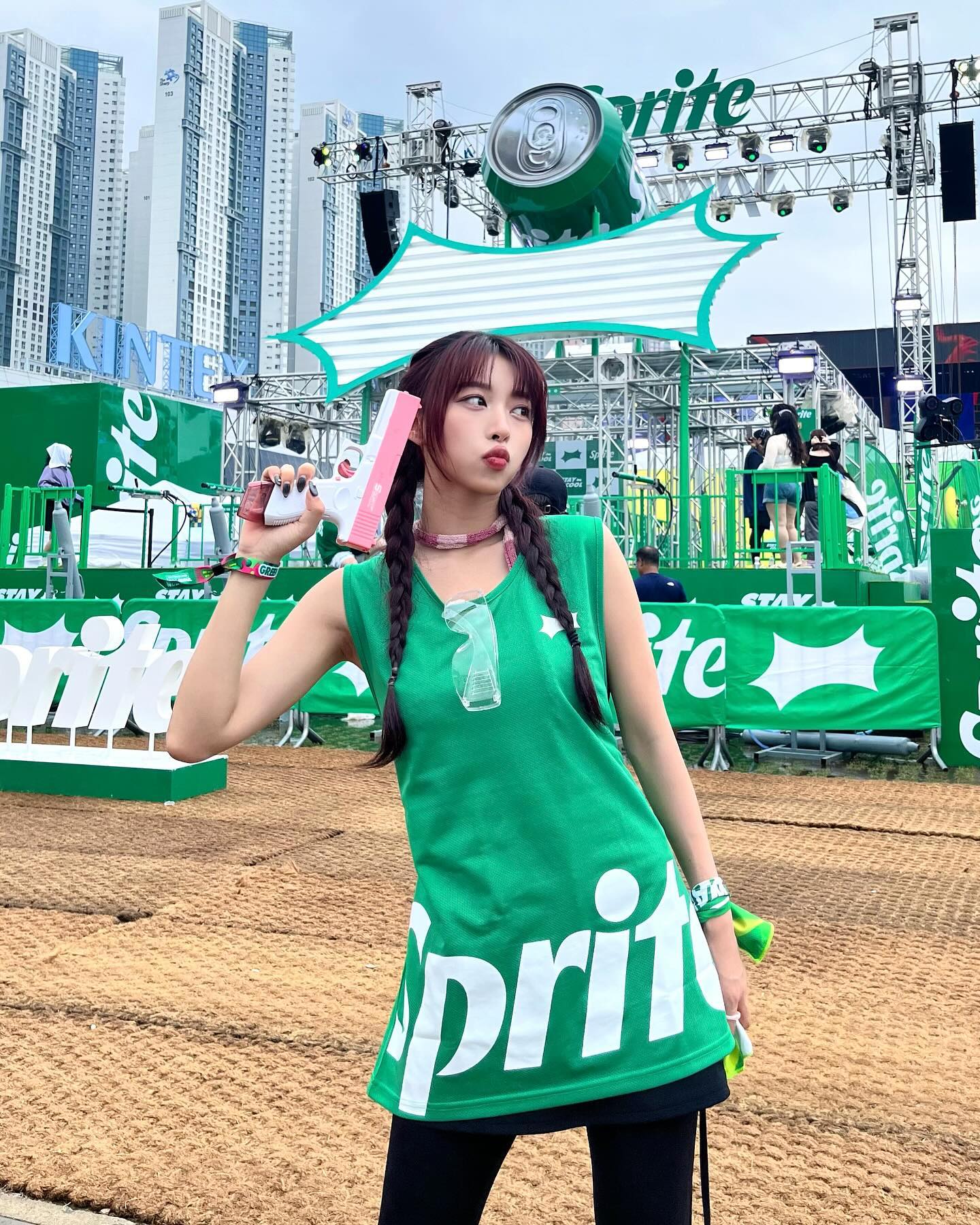 상큼하게 더위 날려보내기💚💦
cocacola_korea 

#SPRITE #WATERBOMB #WATERBOMB2024
#WATERBOMBSEOUL #스프라이트 #워터밤 #워터밤2024 #뜨거운여름쿨하게#staycool
