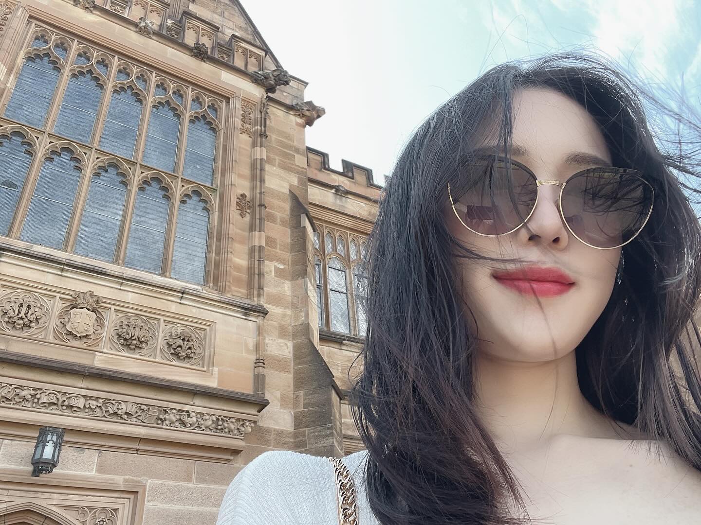 🇦🇺🇯🇵🇨🇳🇫🇷🇻🇳
턱살 무시 요망.
하반기에는 꼼짝없이 한국 지박령이었지만,,
상반기에 바쁘게 돌아댕겼으니 만-족🩵
올해는 또 어떤 재미난 일들이 생길까~~~~!!!!!😘😘😘

나의 2023 최애 여행모먼트✈️🤍
#happynewyear