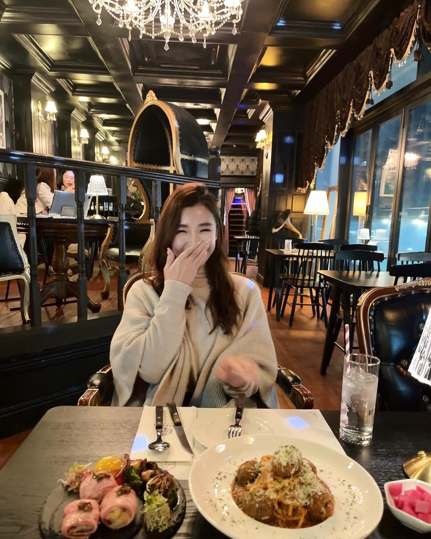 맛있는거 먹으면
웃음이 저절로 나는걸 어떻해요❤️

#배곧스테이크 #배곧다이닝 #배곧데이트 #배곧파스타 #배곧브런치 #배곧맛집 #배곧분위기좋은곳 #배곧와인바 #배곧위스키 #타마라다이닝