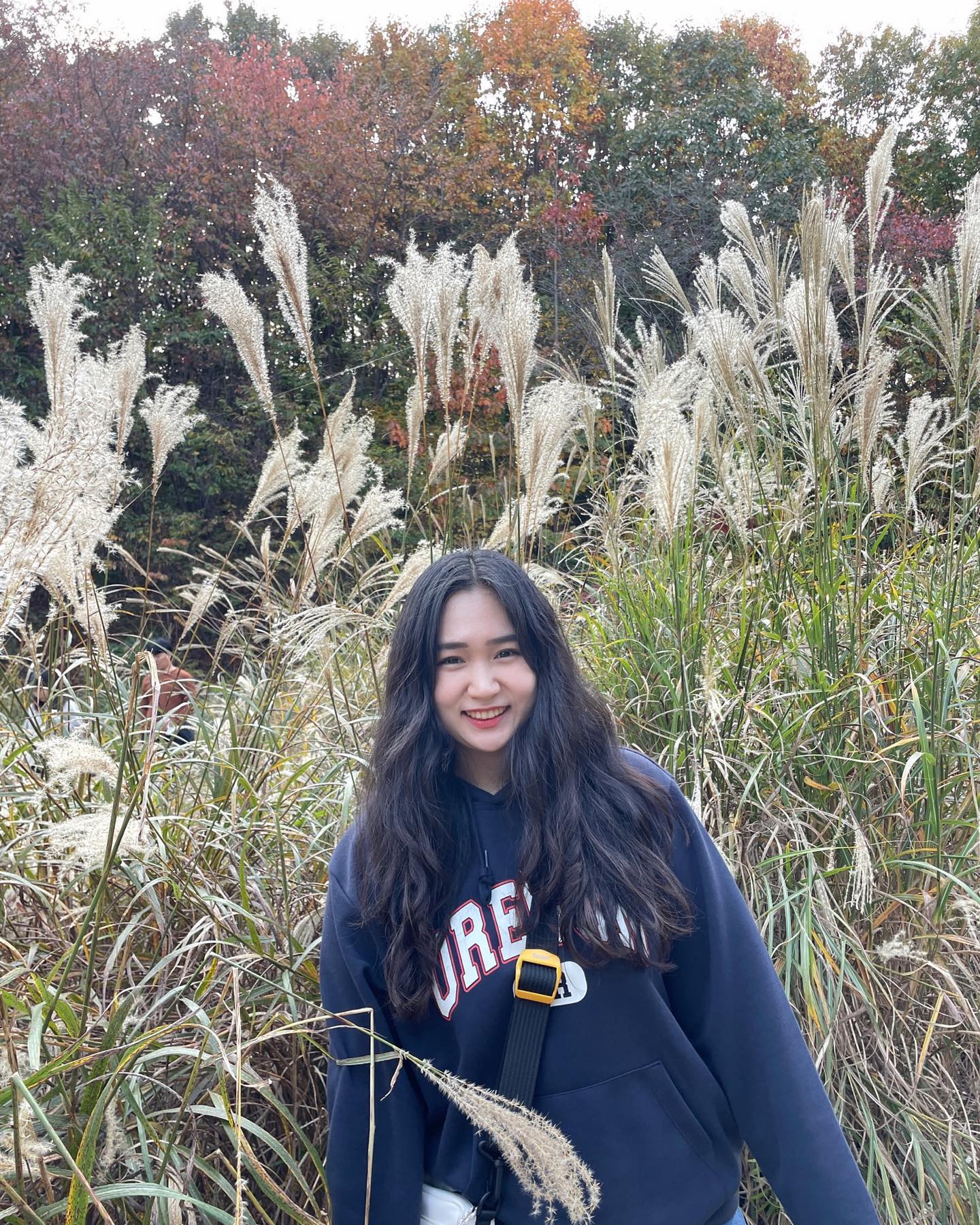 가을의 끝자락🍂

올해 단풍캠은 아쉽게도 못 다녀왔지만
가을은 느끼고 싶어서 다녀왔던 수목원 🌳

타이밍 못 맞춰서 단풍은 많이 떨어져있었지만
청설모도 구경하고 오랜만에 산책도 하고
넘 좋더라구요🍂

피크닉 존에서 음식도 먹을 수 있던데
담엔 도시락 싸가서 음식도 먹고와야지 🤎

🪵 물향기 수목원 (경기도 오산)